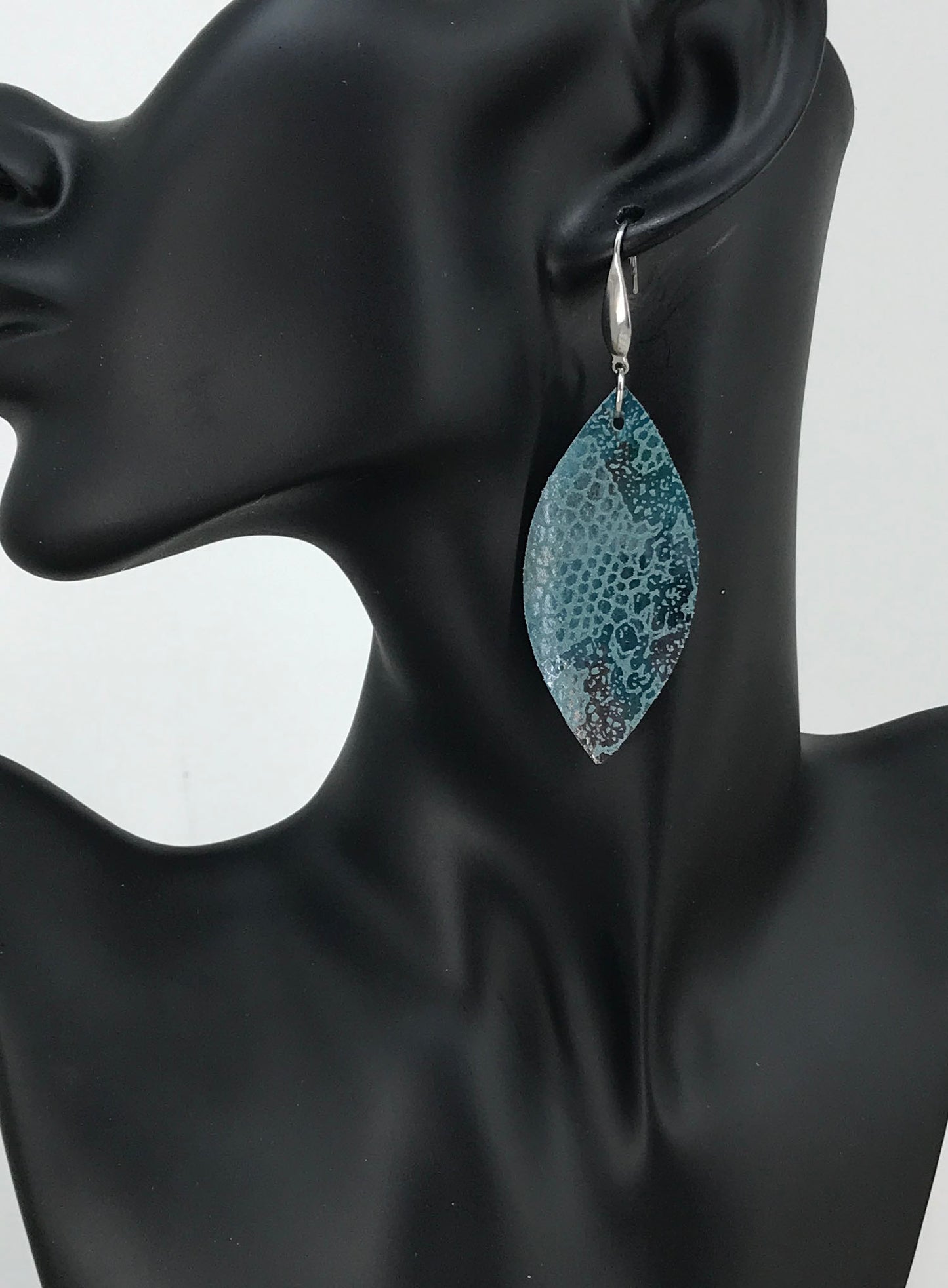 Turquoise Snake Skin Leather Earrings - E19-104