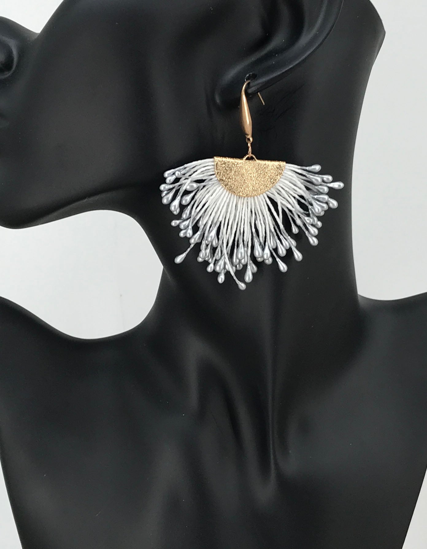 Light Grey Fan Shaped Tassel Earrings - E19-1055