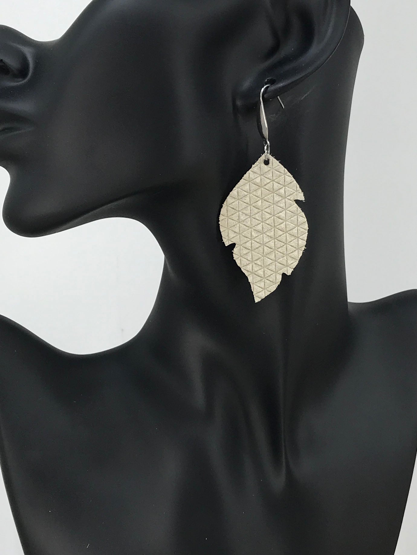 Cream Mini Triangle Scalloped Leaf Leather Earrings