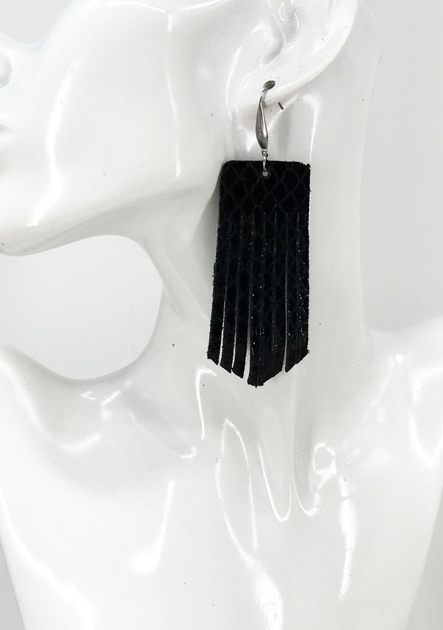 Fish Net Pattern Black Leather Earrings - E19-1427