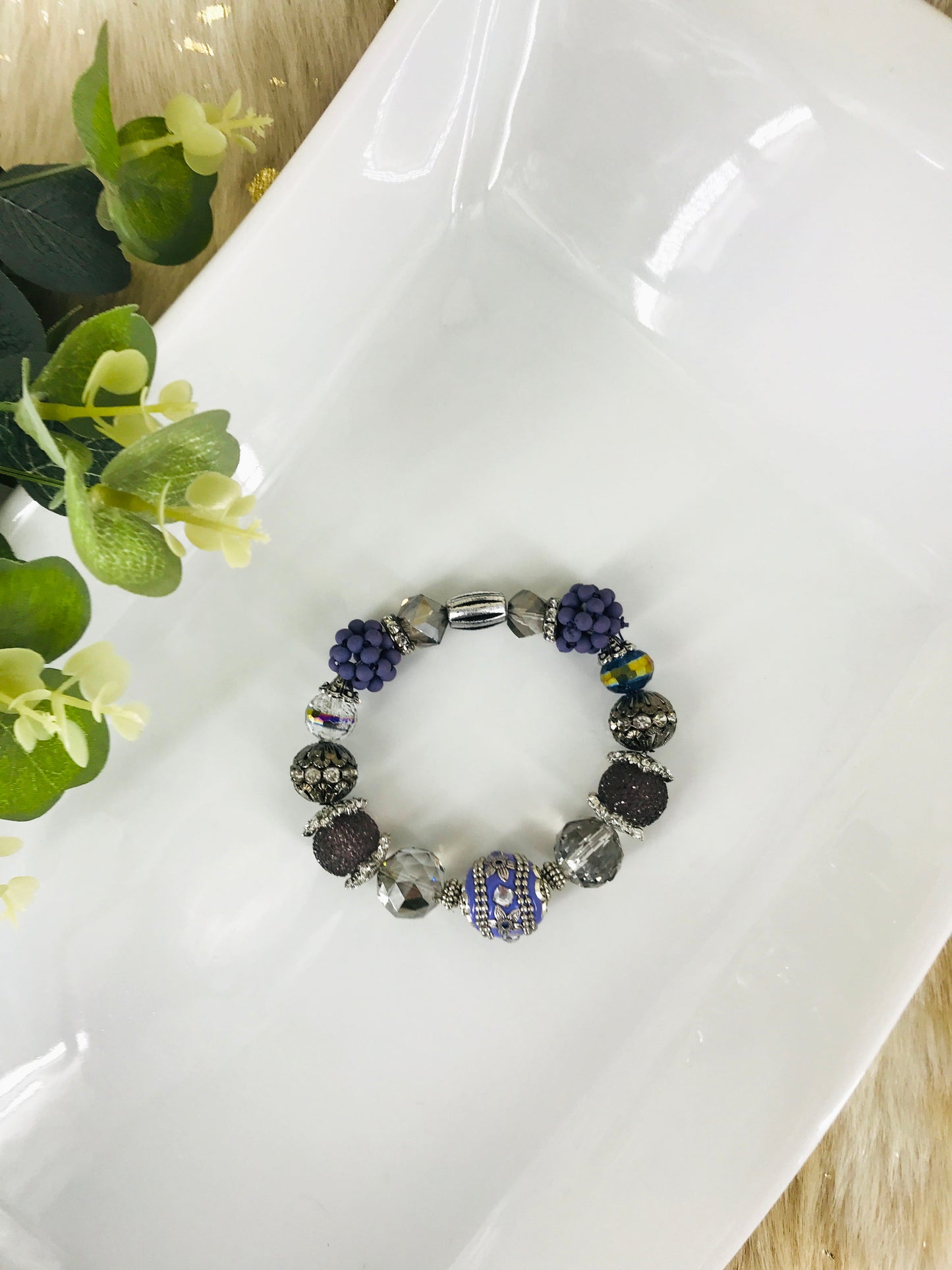 Big & Bold Collection Glass Bead Stretchy Bracelet - B1487