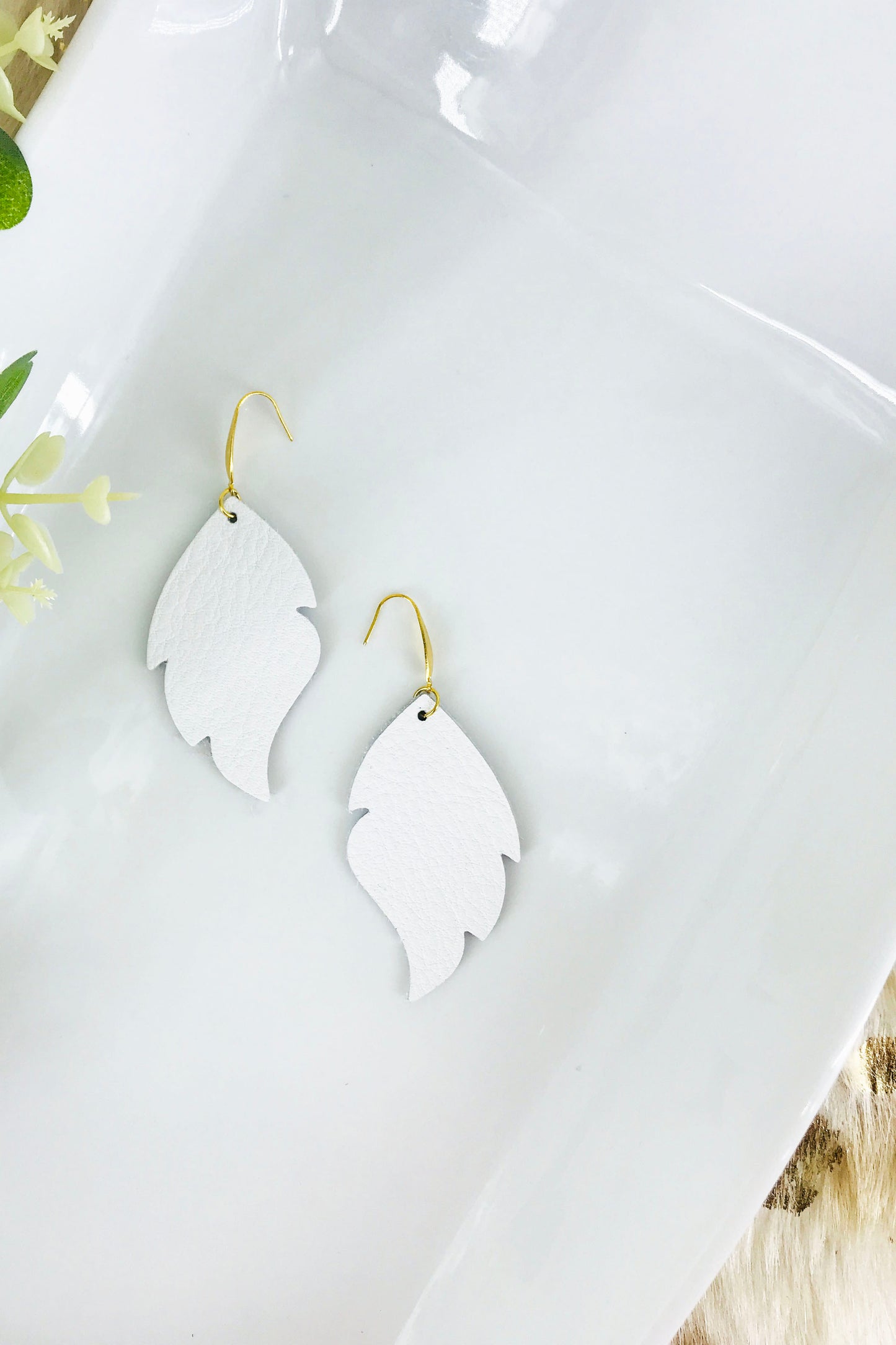 White Genuine Leather Earrings - E19-1535