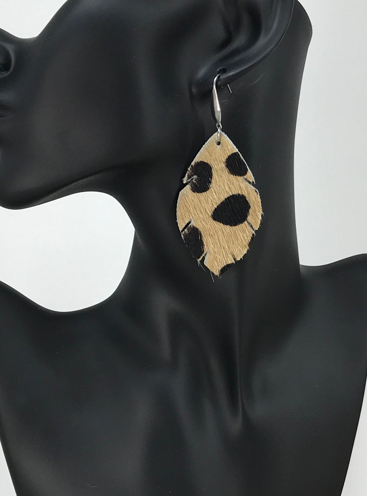 Savanna Spot Leaf Earrings
