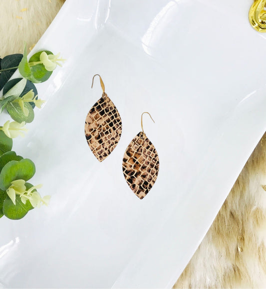 Light Peach Snake Skin Leather Earrings - E19-1568