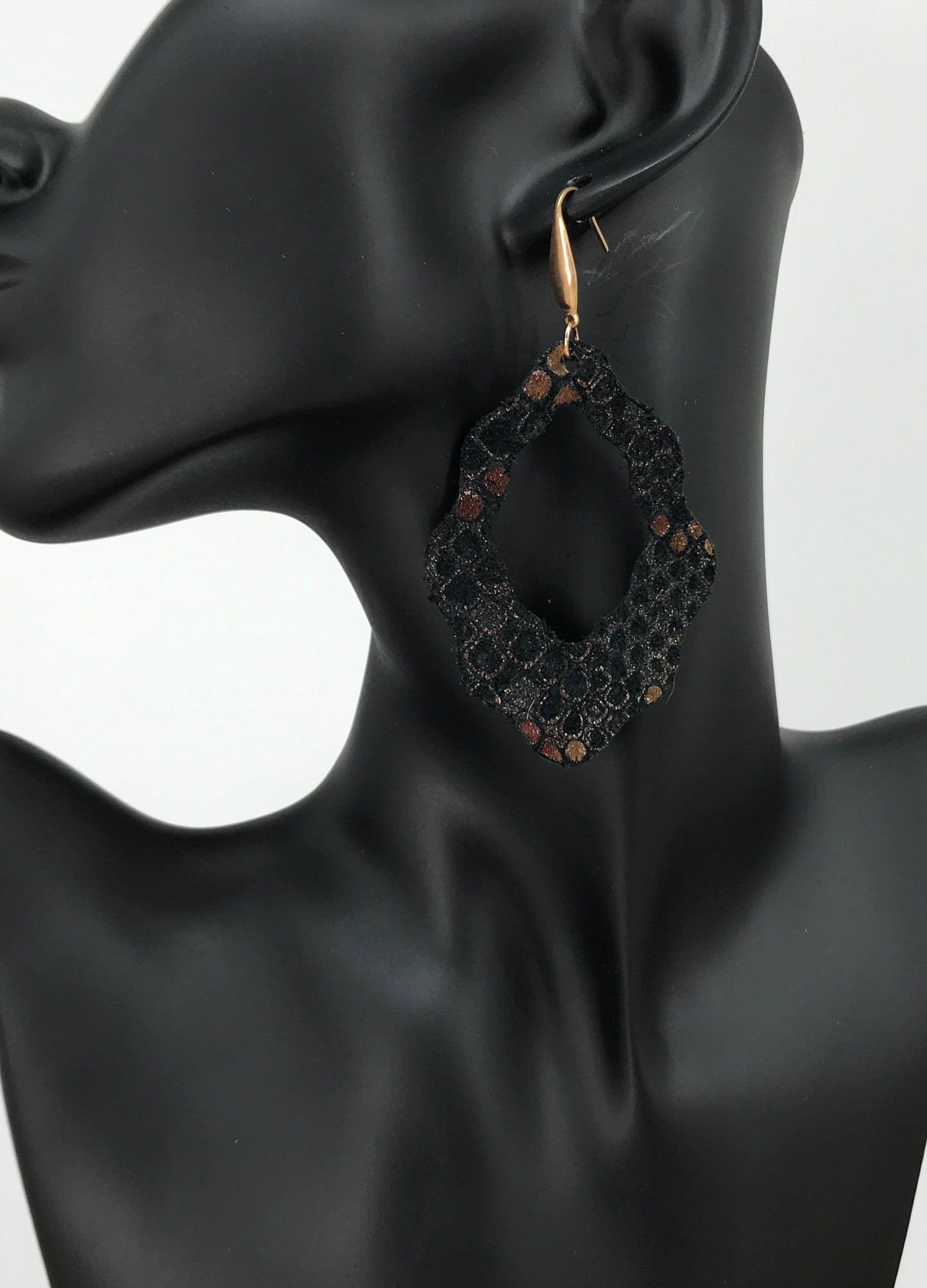 Elegant Rose Dust Sunset Metallic Leather Earrings - E19-1640