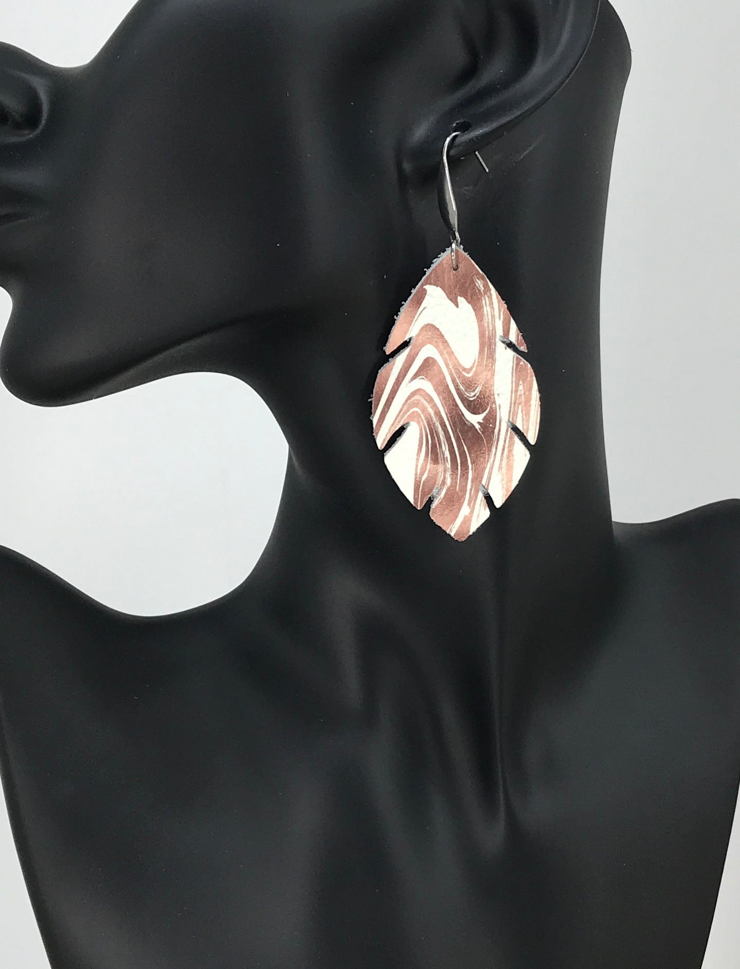 Marbled Root Beer on White Leather Earrings - E19-1675