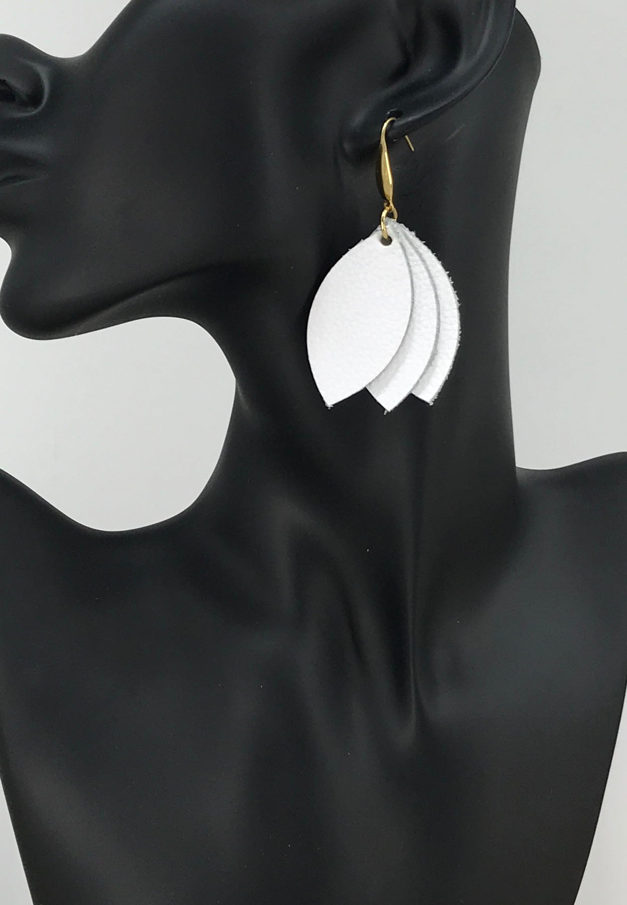 Imperial White Leather Earrings - E19-1685