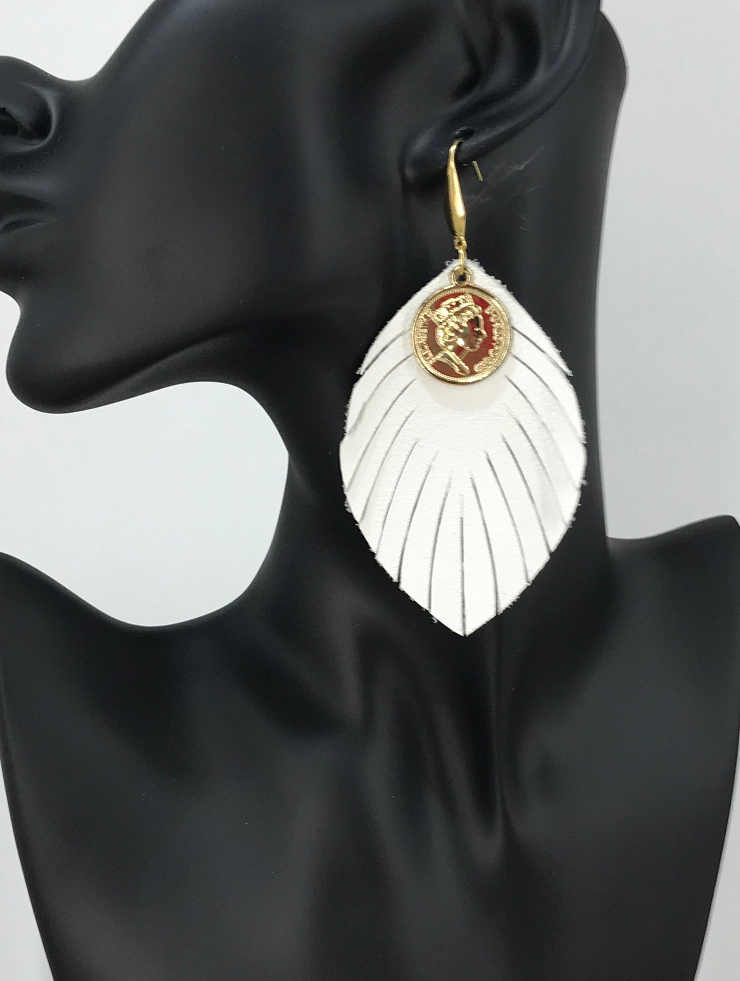 White Genuine Leather Earrings - E19-1771