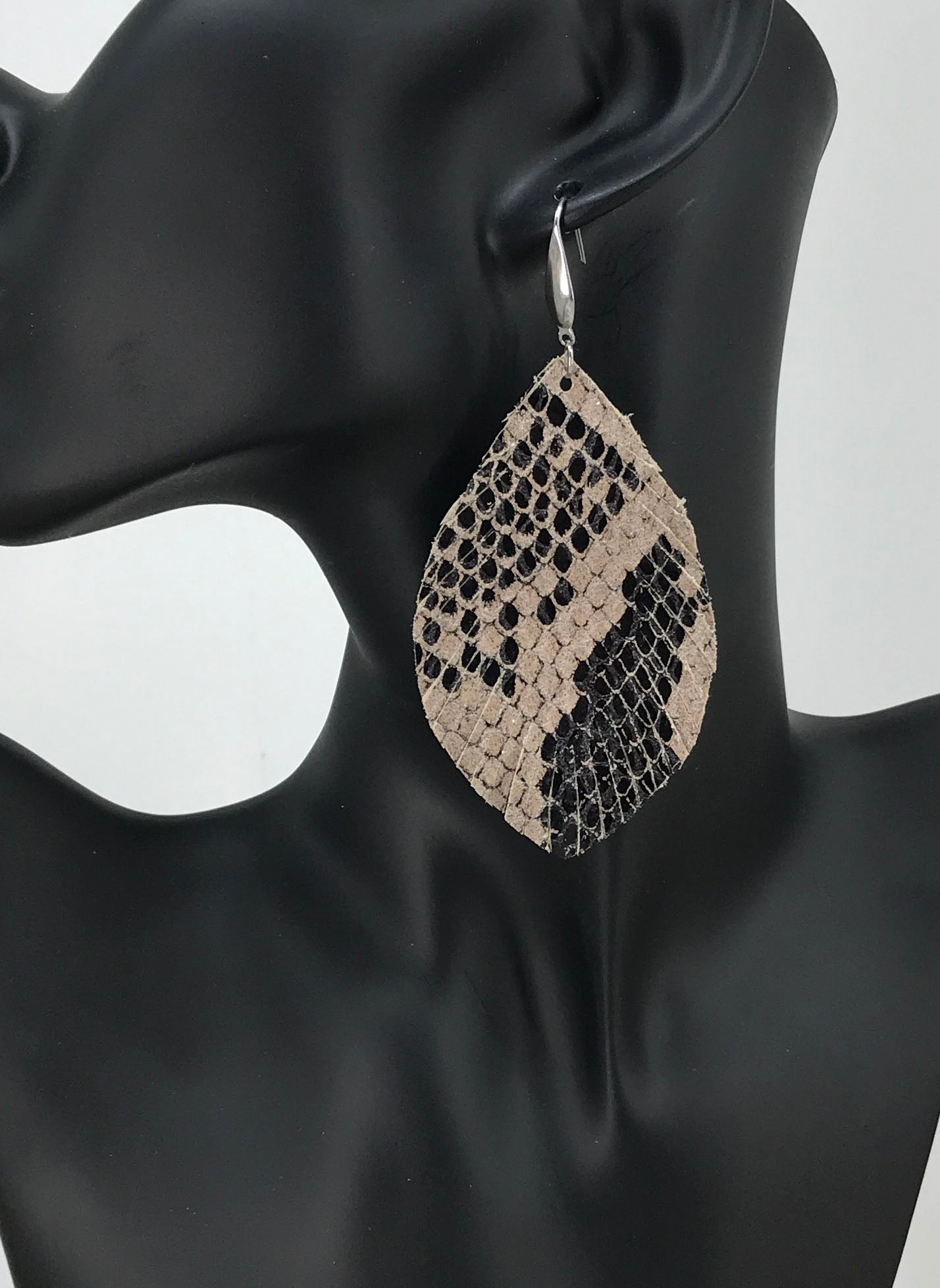 Fringe Snake Skin Leather Earrings - E19-2006