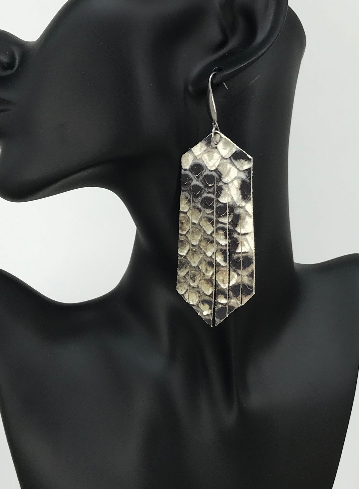 Black and White Snake Leather Earrings - E19-2162