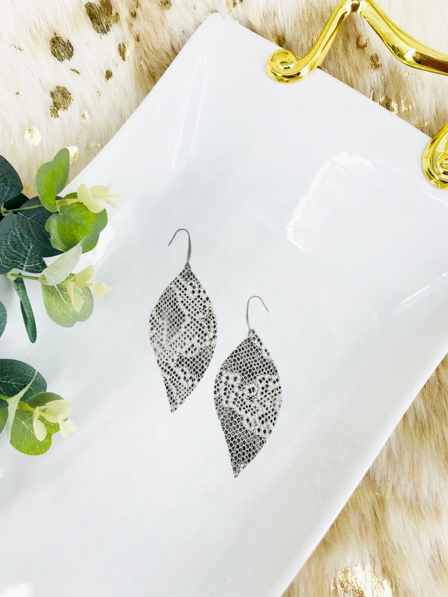 Beige and Gray Snake Skin Fringe Leather Earrings - E19-2163