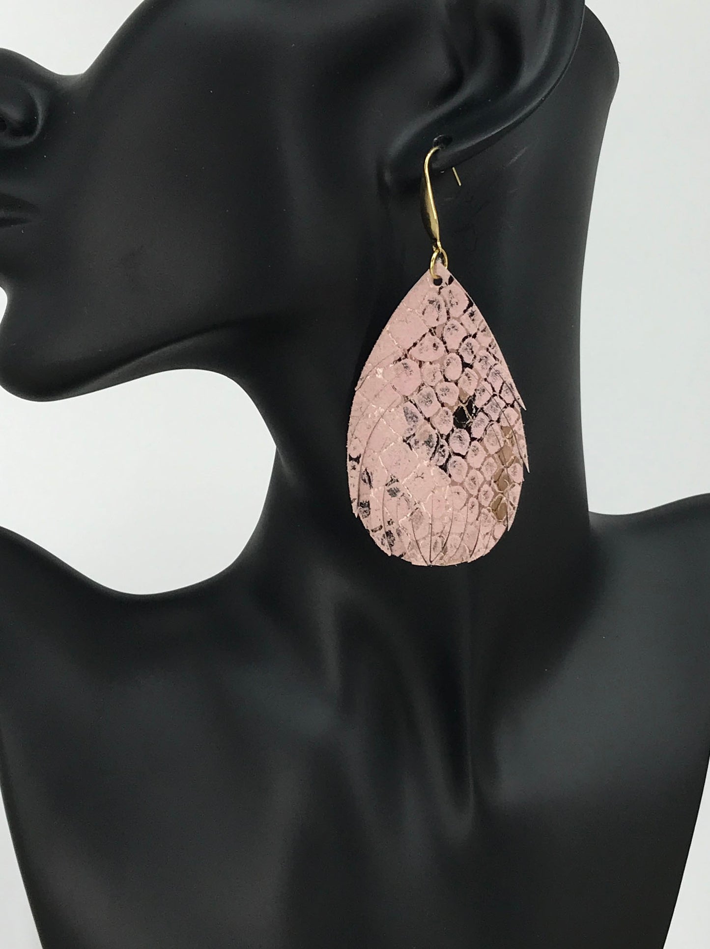Pink Snake Skin Leather Earrings - E19-2236