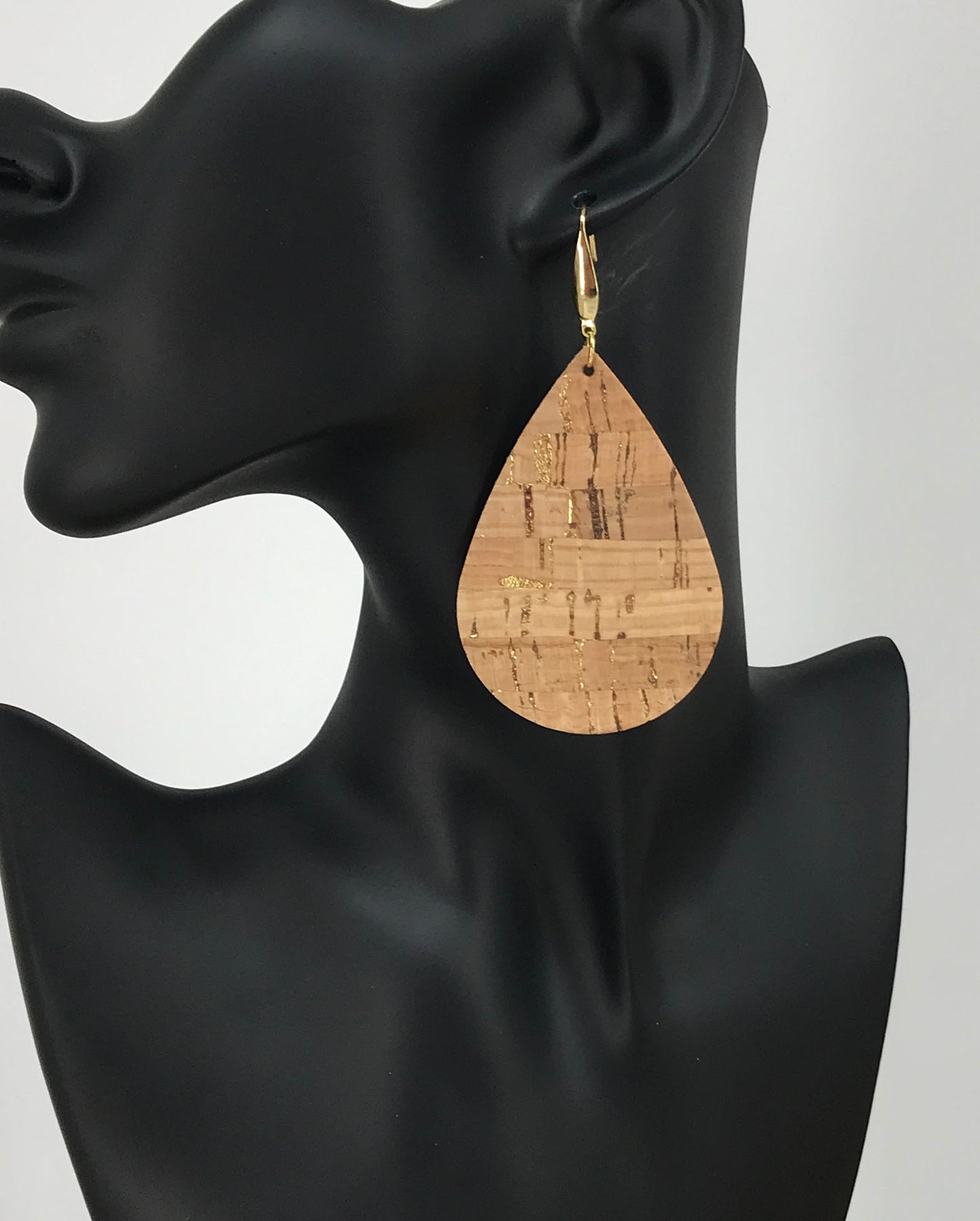 Gold Metallic Accent Cork on Leather Earrings - E19-2315