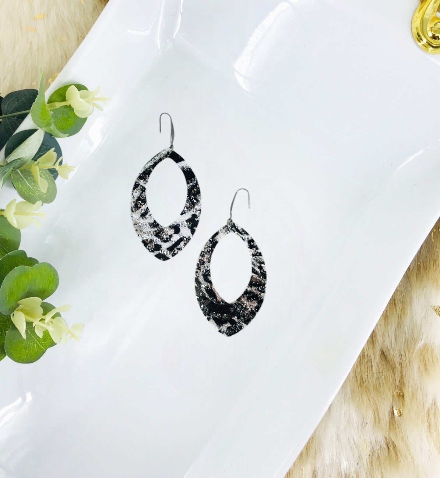 Glitter Leopard Leather Earrings - E19-2321