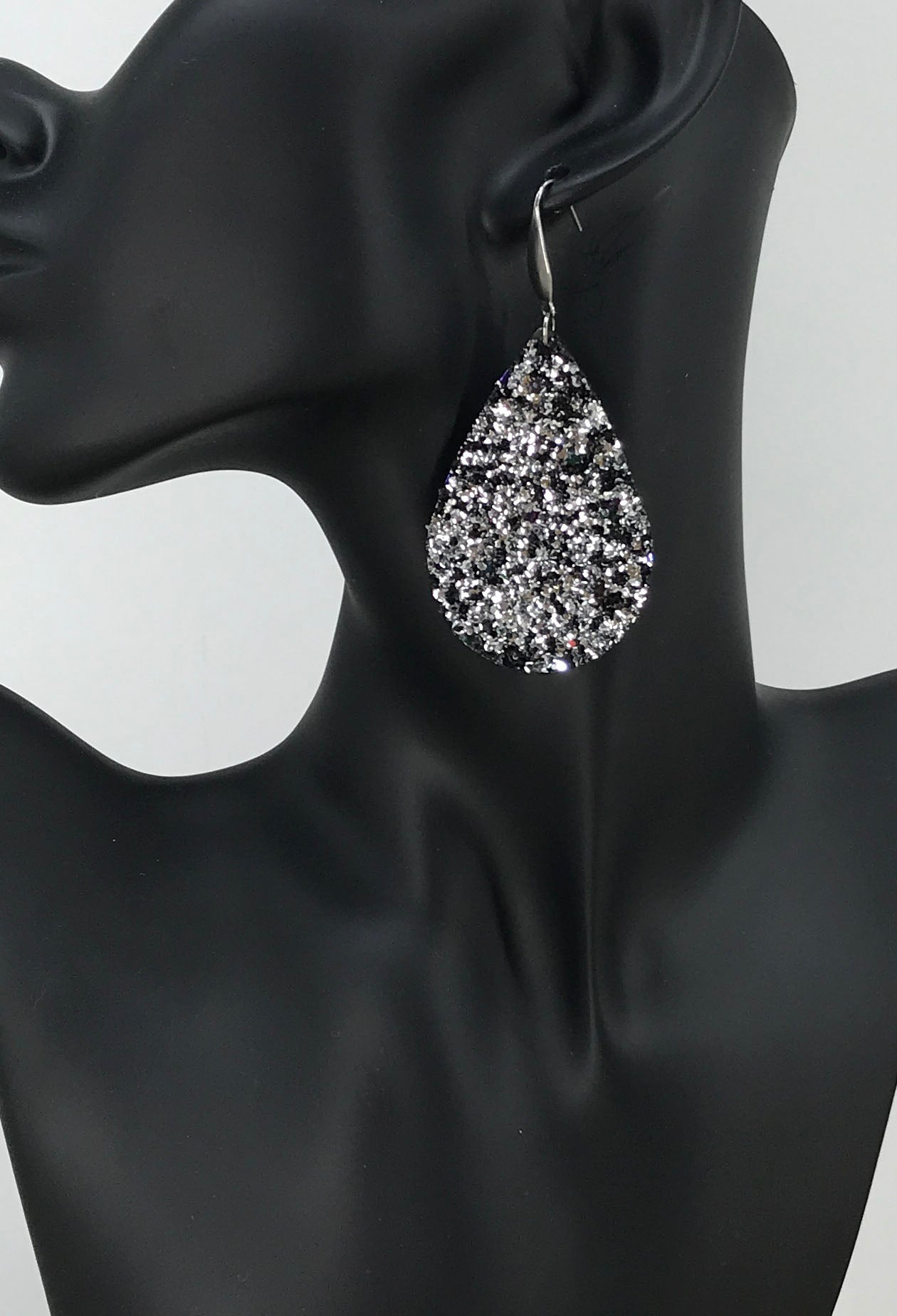 Silver Chunky Glitter on Leather Earrings - E19-2446