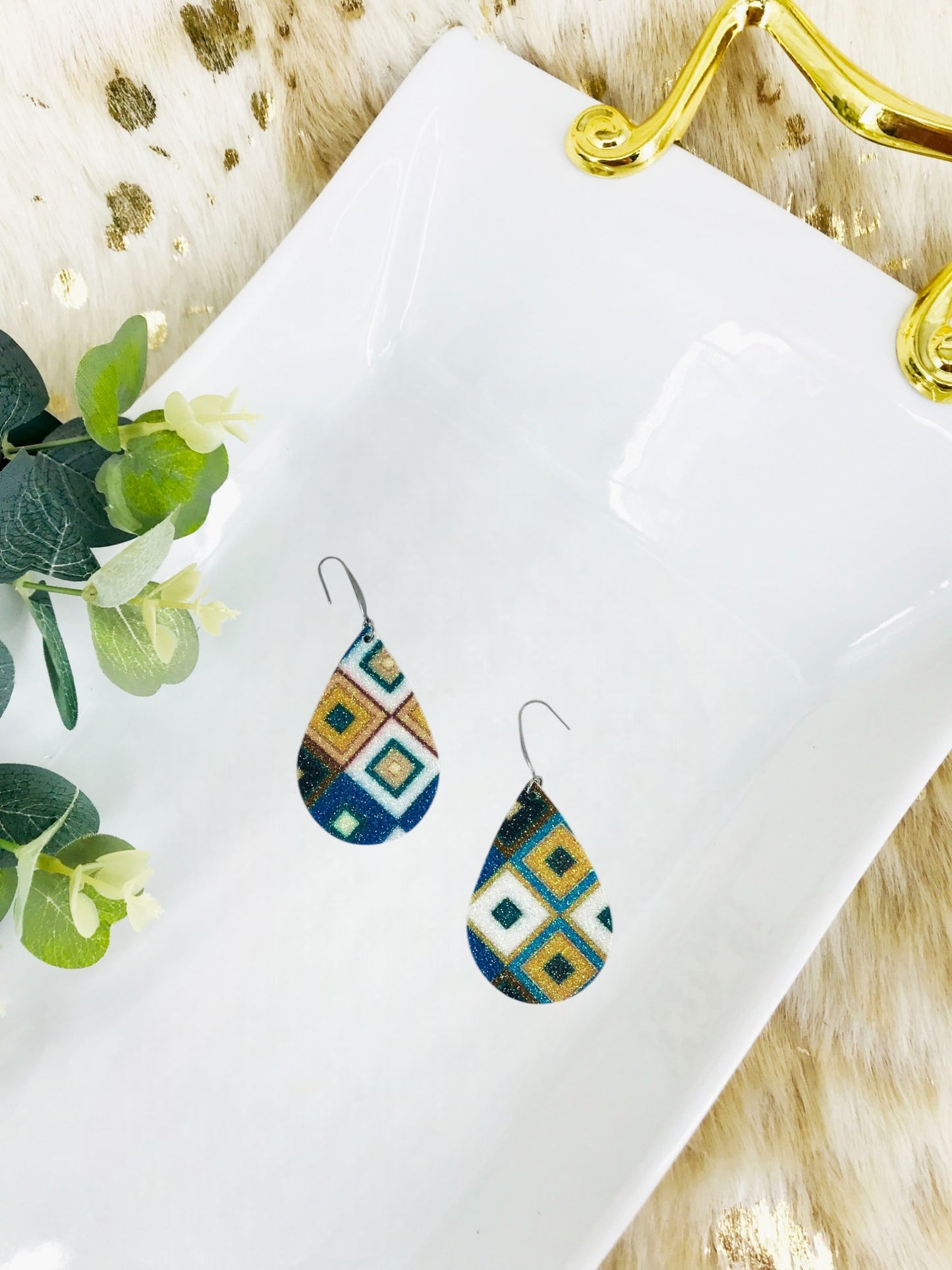 Fine Glitter on Leather Earrings - E19-2489