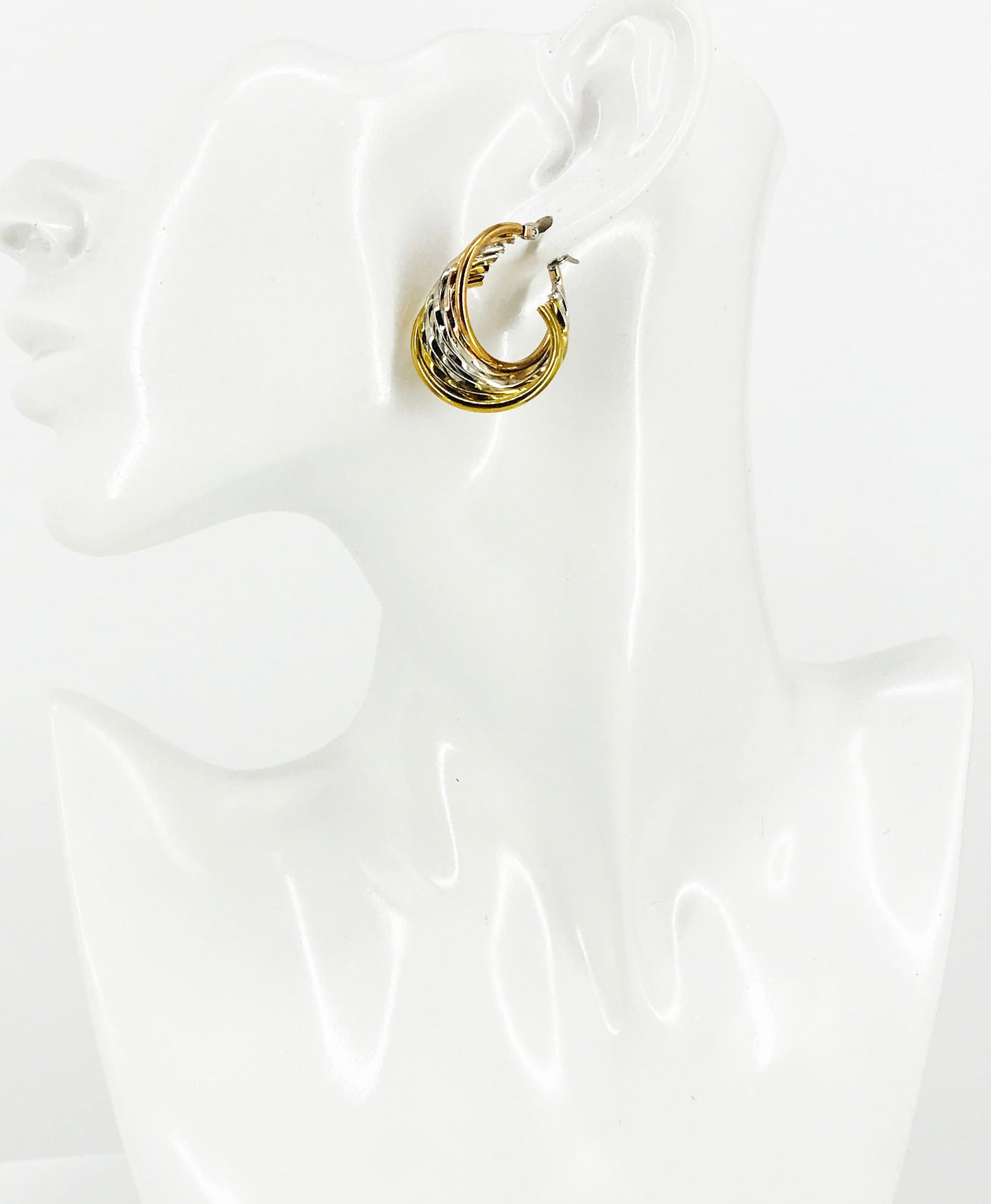 Elara Hoops