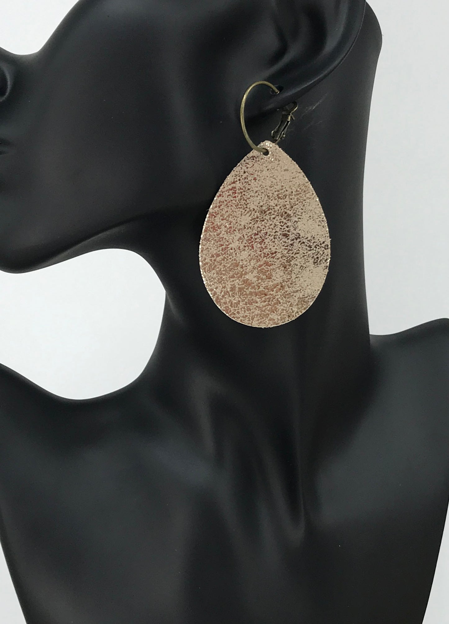 Platinum Crackle Leather Hoop Earrings - E19-3474