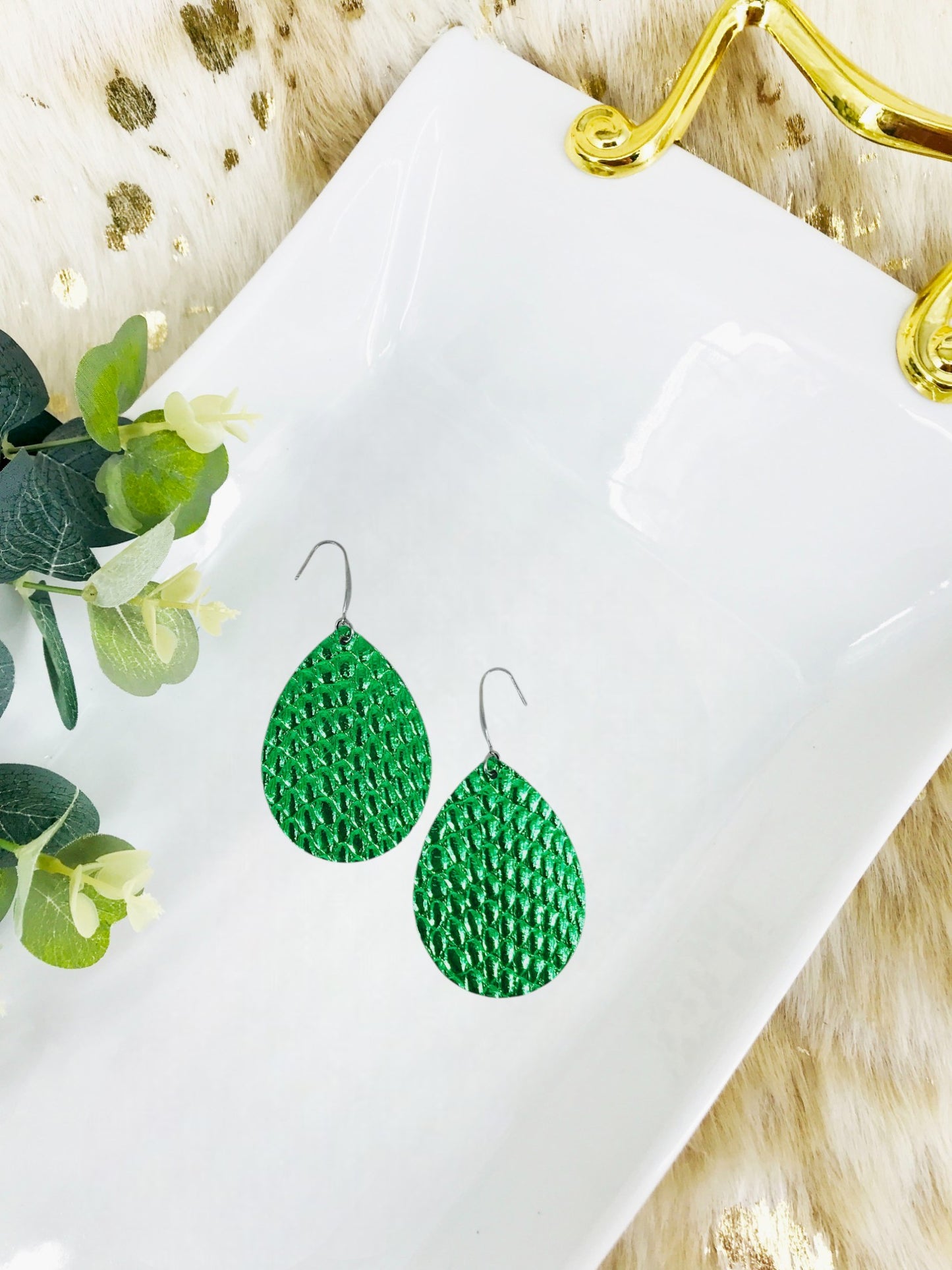 Emerald Green Amazon Cobra Leather Earrings - E19-3513