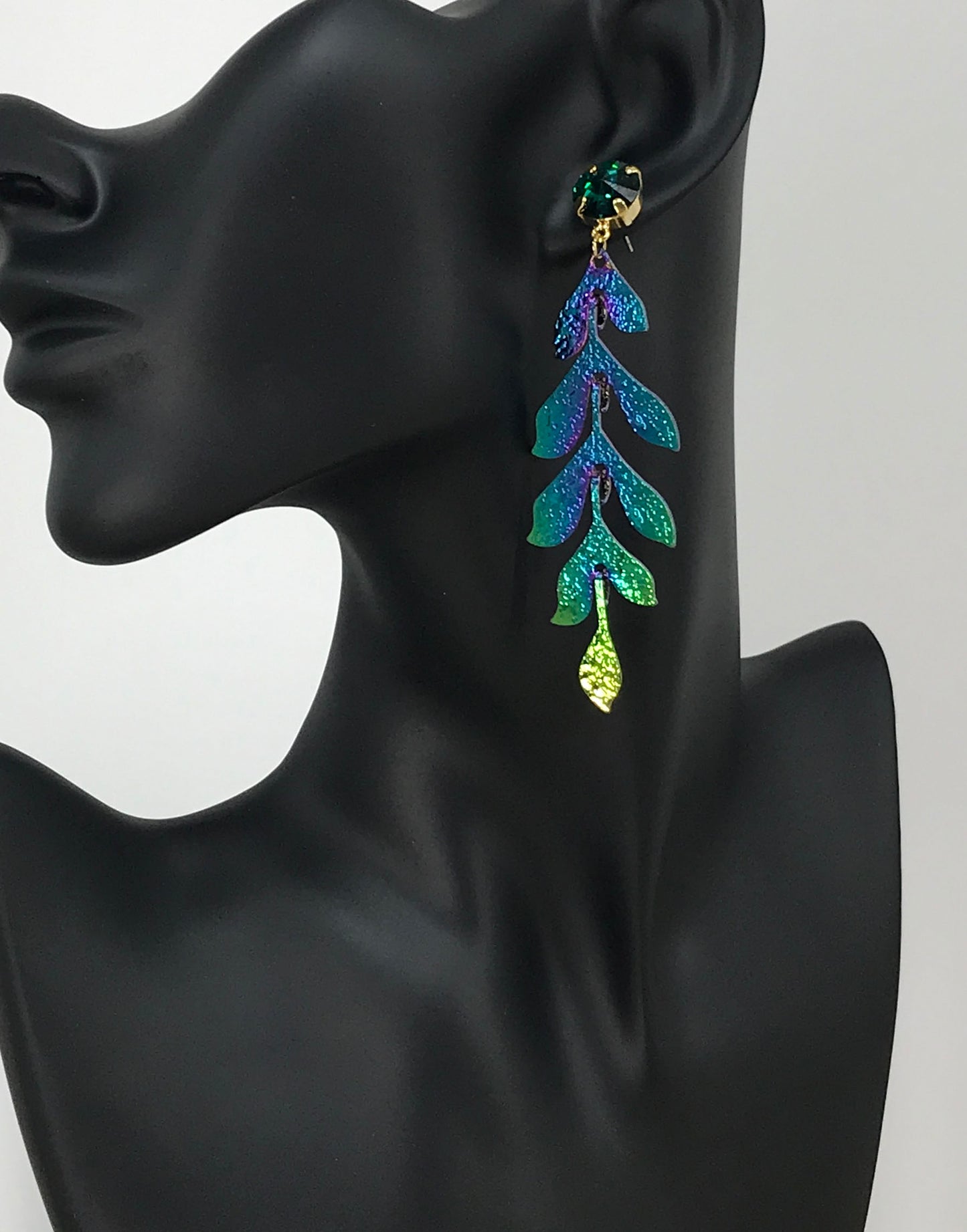 Crystal & Leaf Pendant Earrings - E19-4327