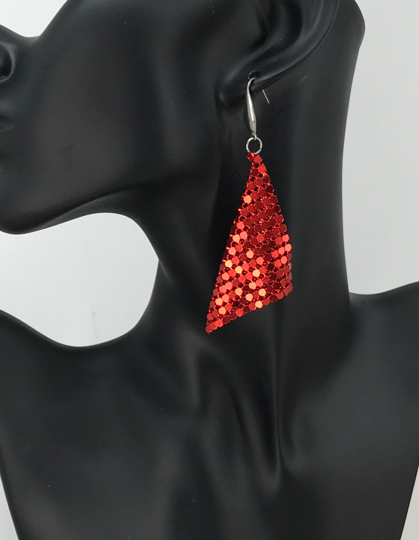 Red Chainmail Earrings - E19-440