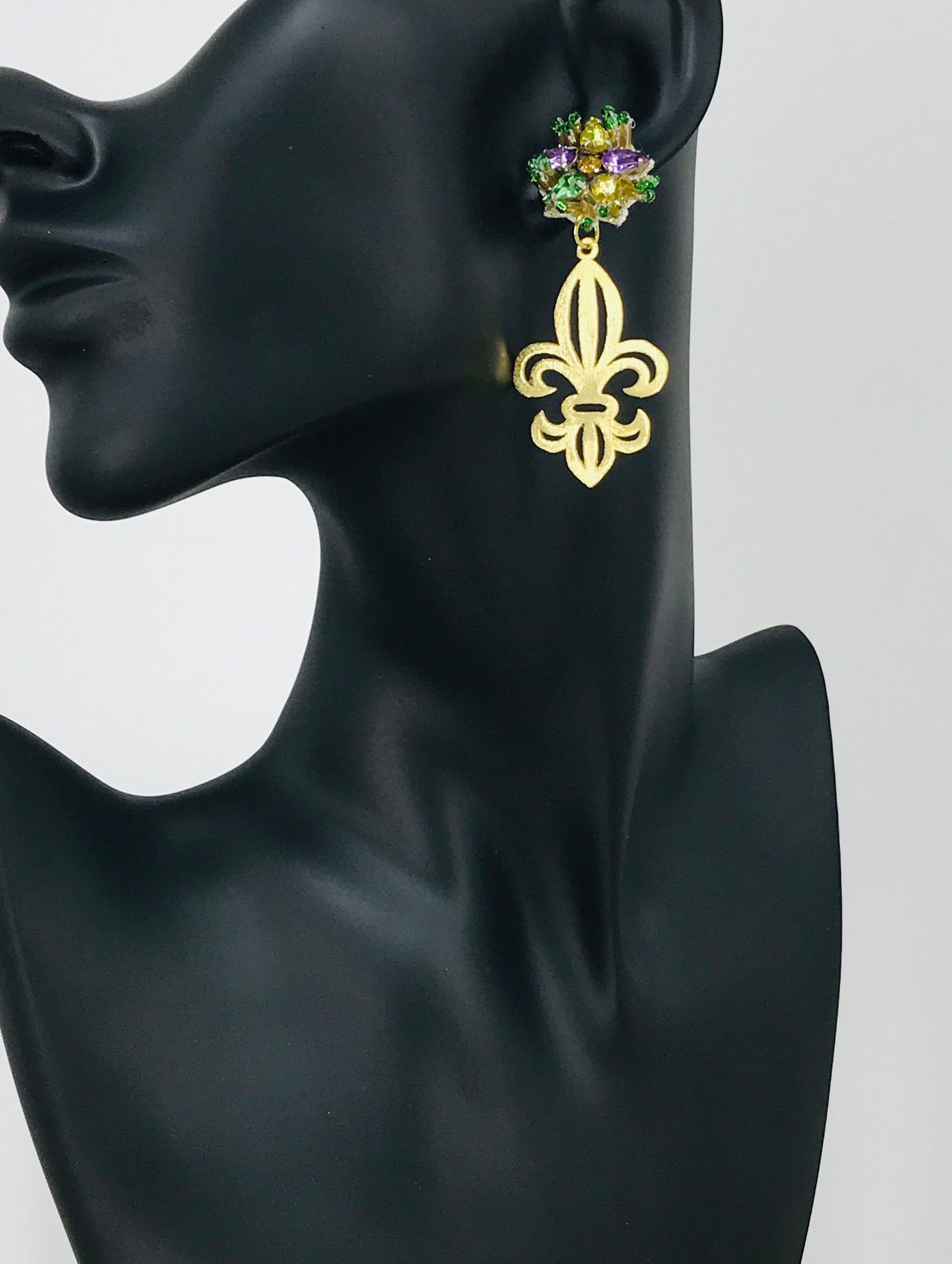 Rhinestone Stud & Fleur De Lis Pendant Earrings - E19-4614