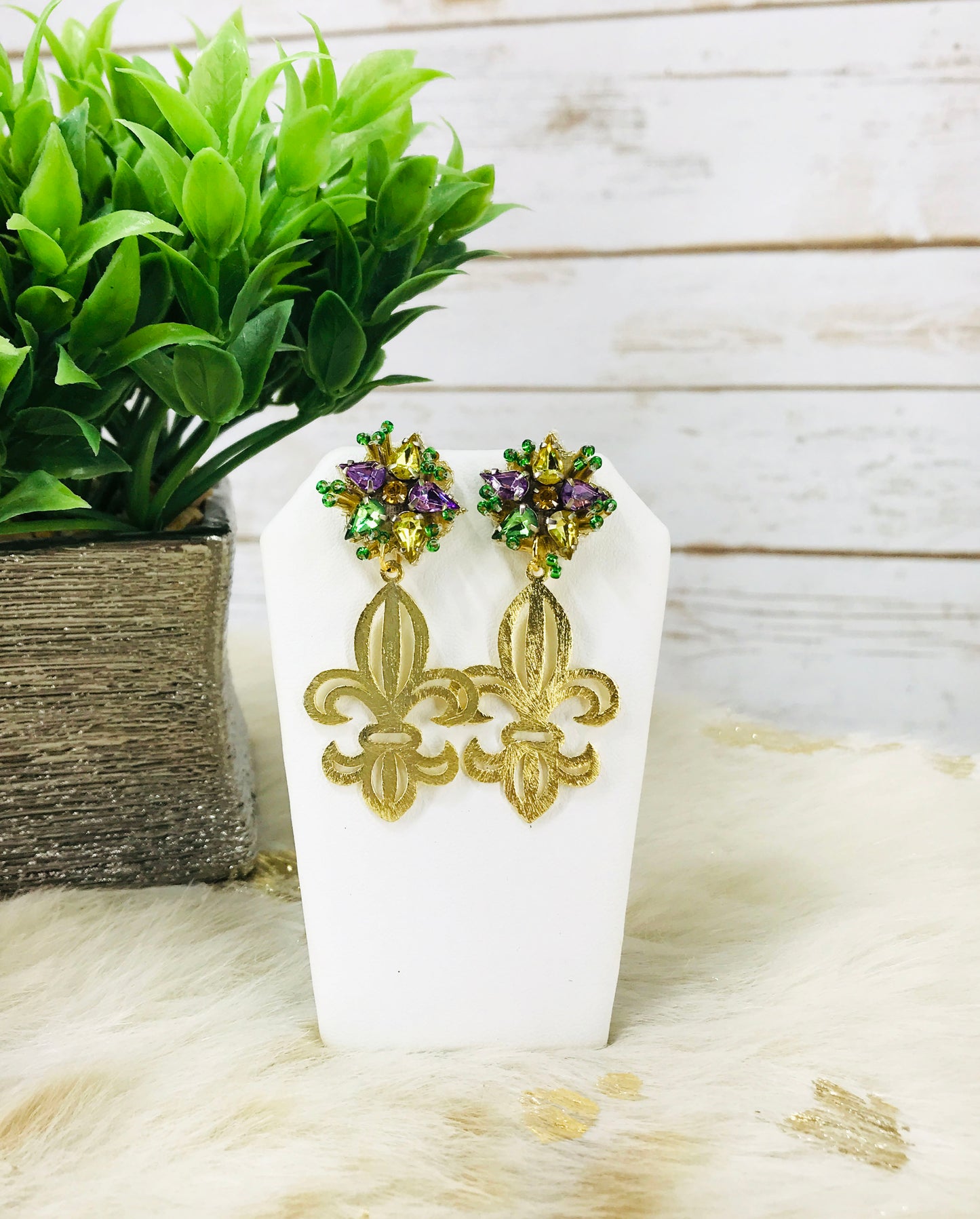Rhinestone Stud & Fleur De Lis Pendant Earrings - E19-4614