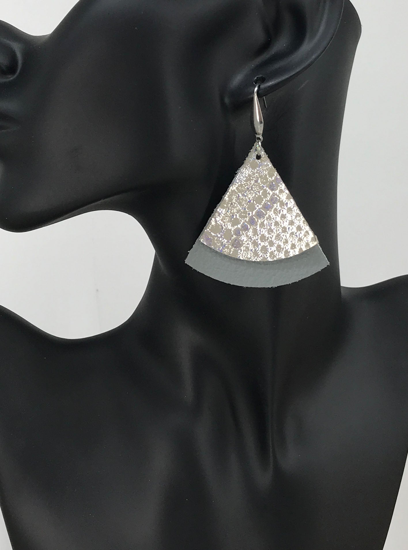 Silver Metallic Snake Skin and Gray Leather Earrings - E19-461