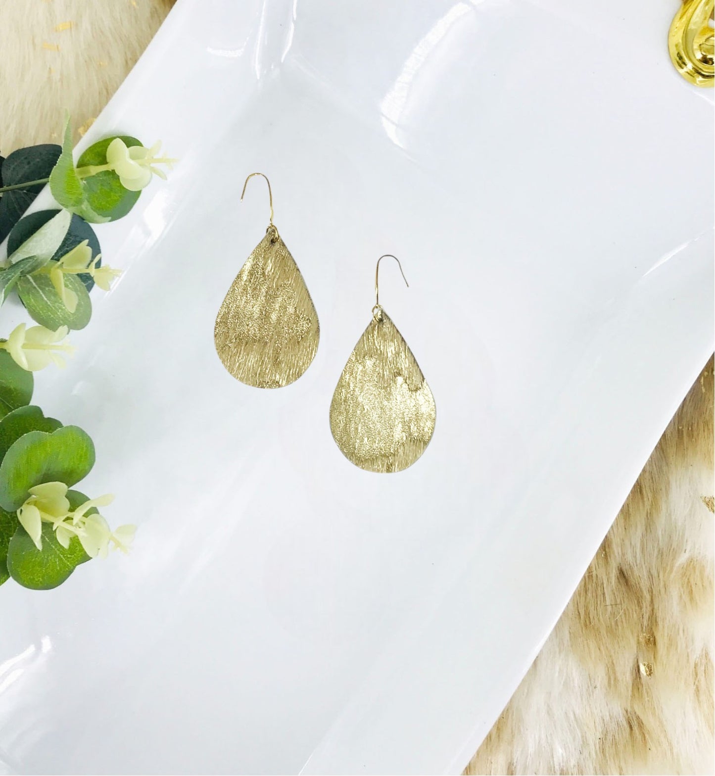 Metallic Gold Hair On Leather Earrings - E19-4661