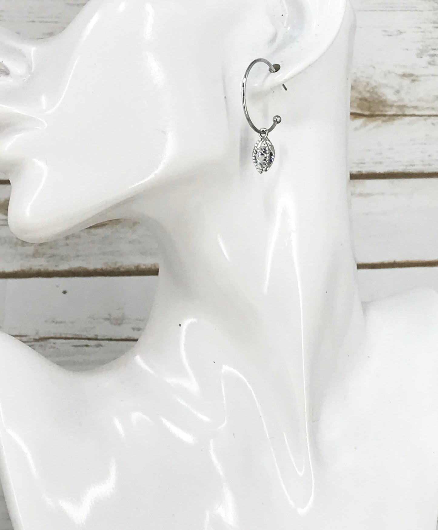 Ariana Stud Hoops