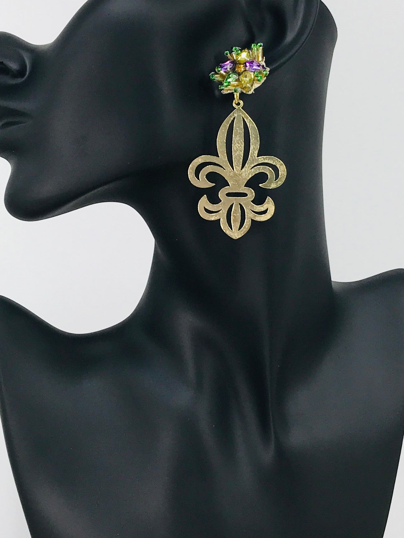 Mardi Gras Themed Fleur De Lis Pendant Stud Earrings - E19-4739