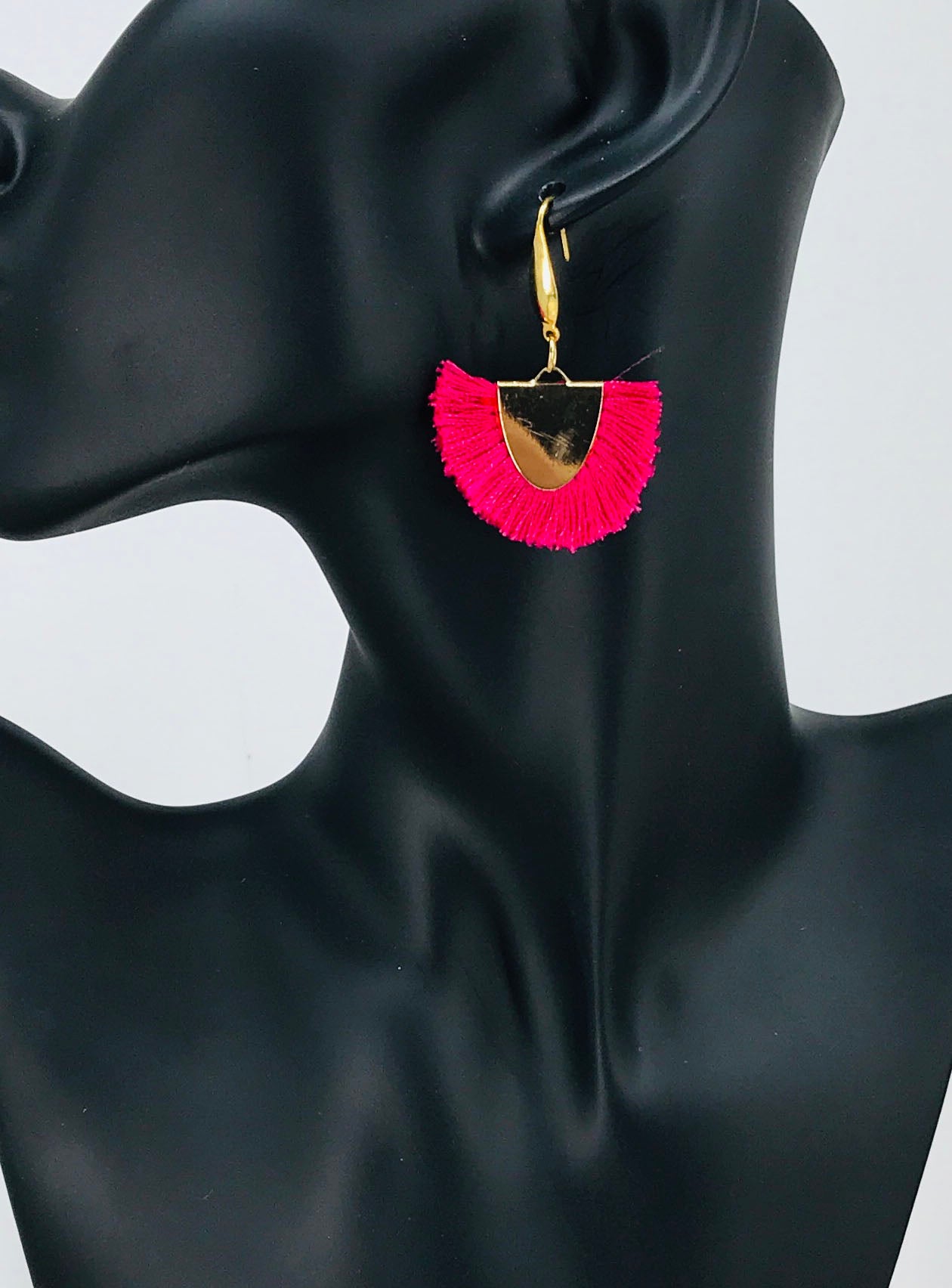 Violet Red Fan Shaped Tassel Earrings - E19-962