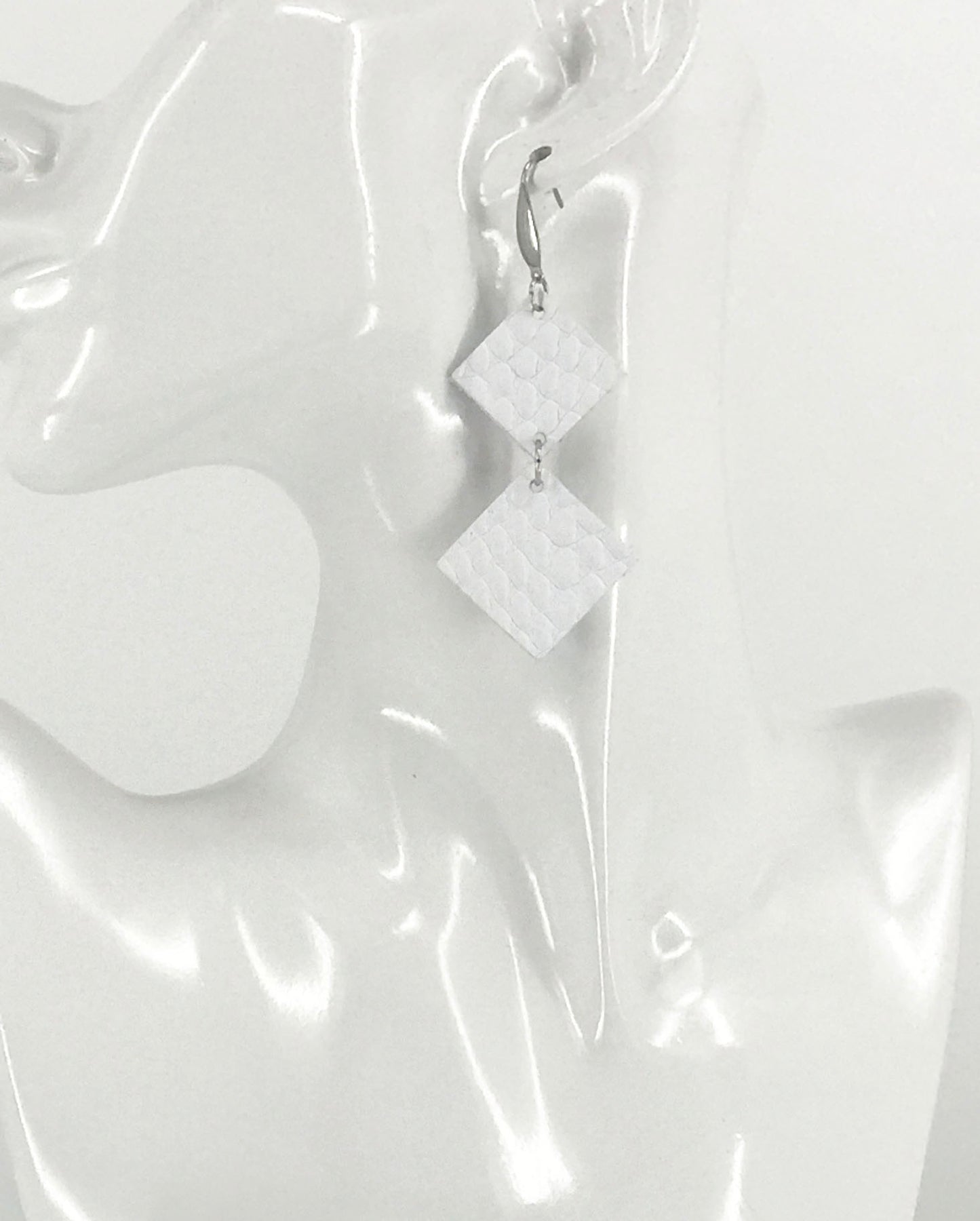 White Amazon Cobra Leather Earrings - E19-2601