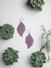 Load image into Gallery viewer, Lilac Blooms Dazzle Leather Earrings - E19-1011