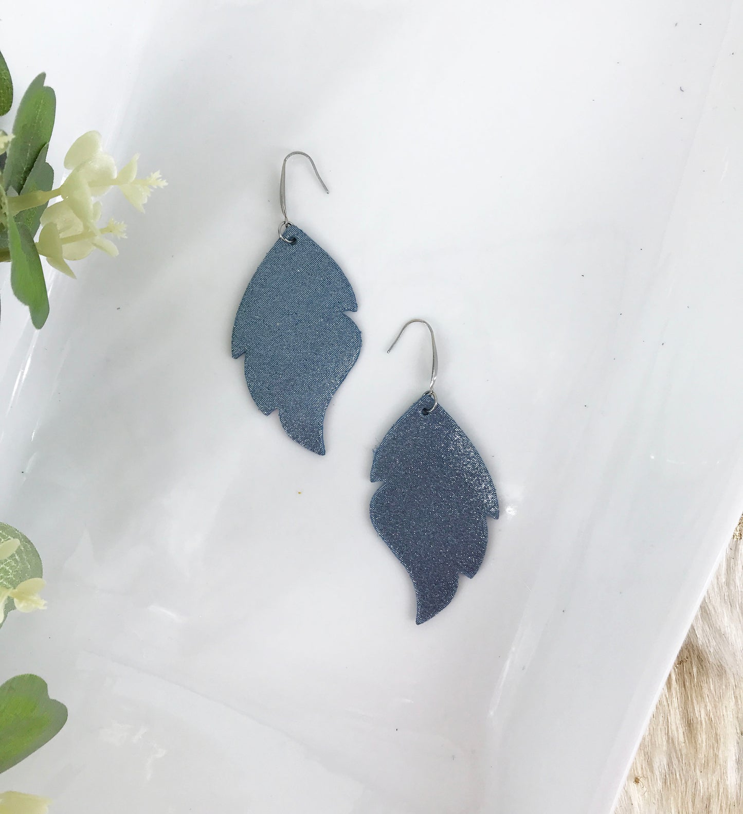 Iceberg Dazzle Leather Earrings - E19-1138