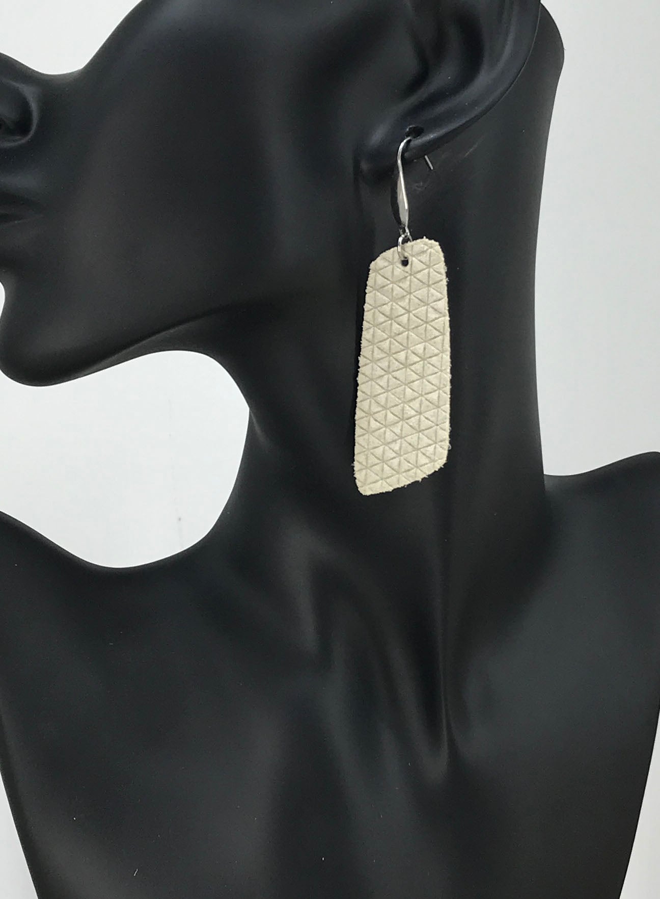 Cream Italian Leather Earrings - E19-1140