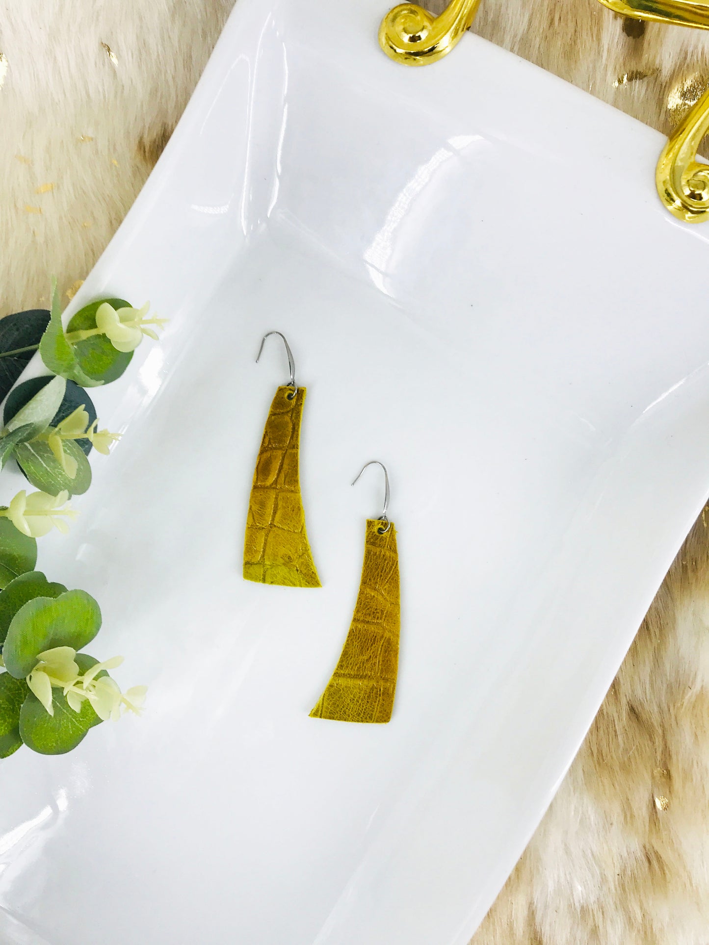 Croco Embossed Leather Earrings - E19-1191