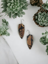 Load image into Gallery viewer, Genuine Leather Earrings - E19-1254