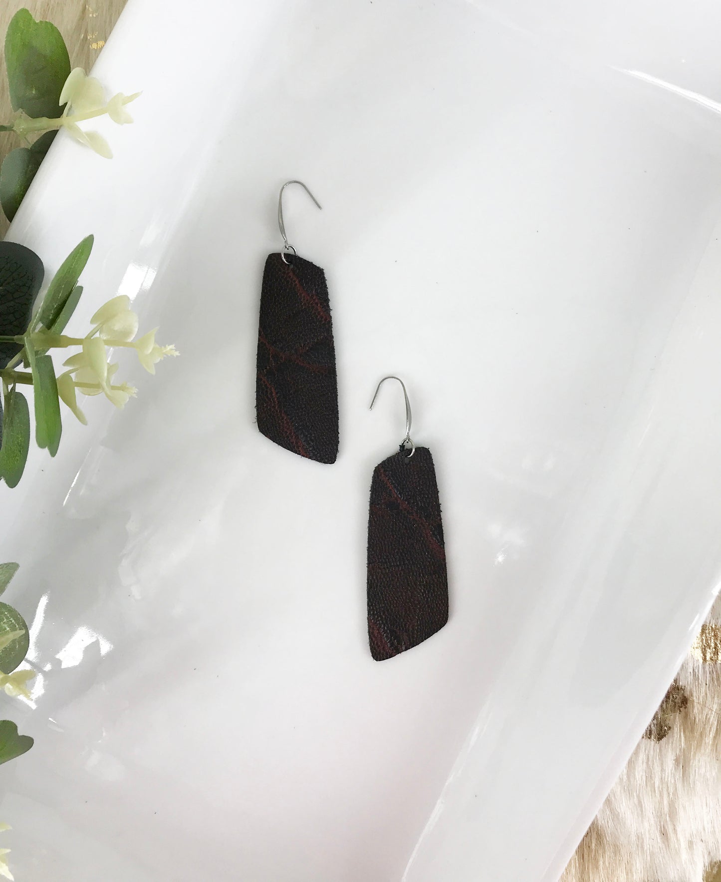 Maroon Elephant Pattern Leather Earrings - E19-1333