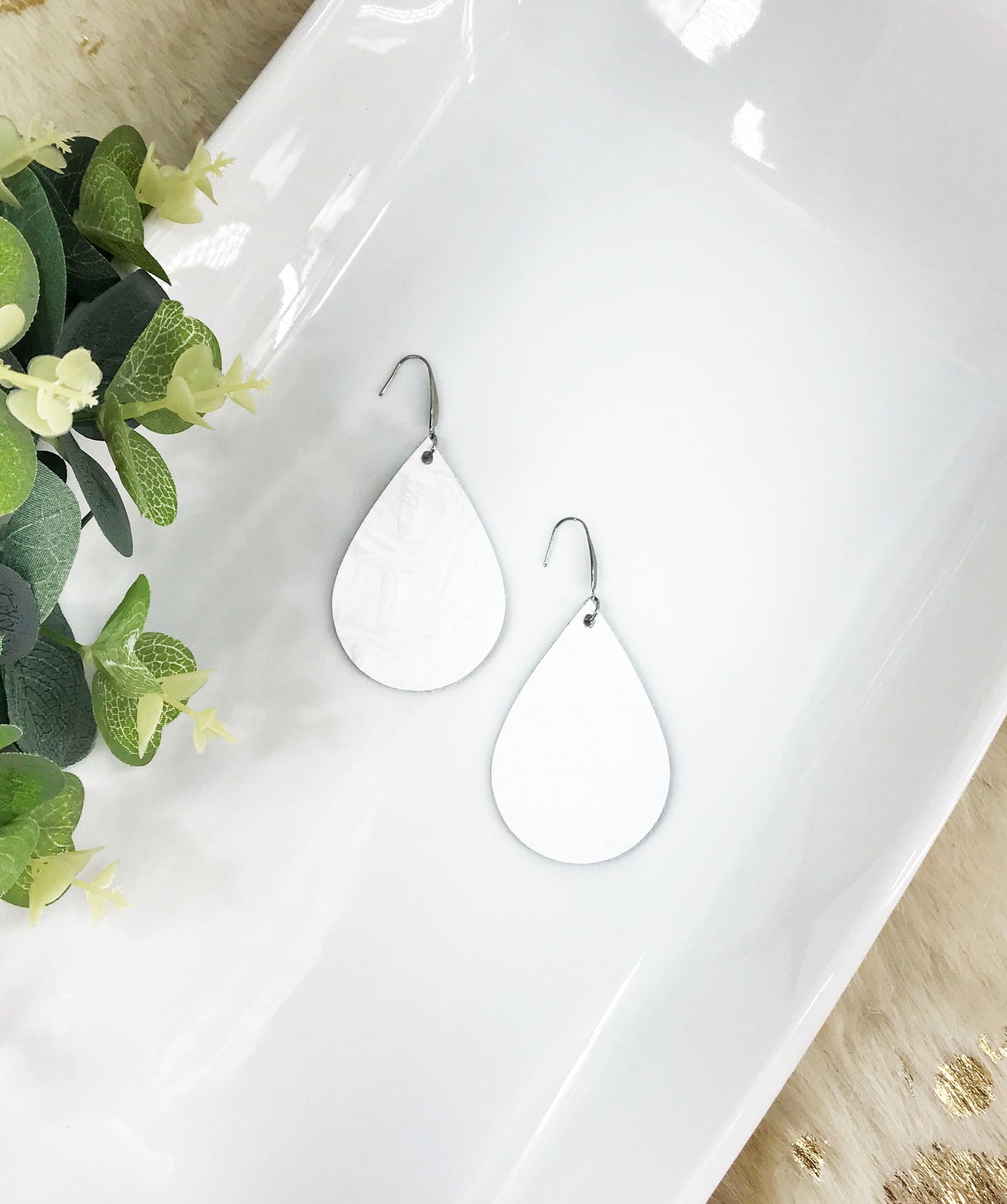 White Embossed Leather Earrings - E19-1345