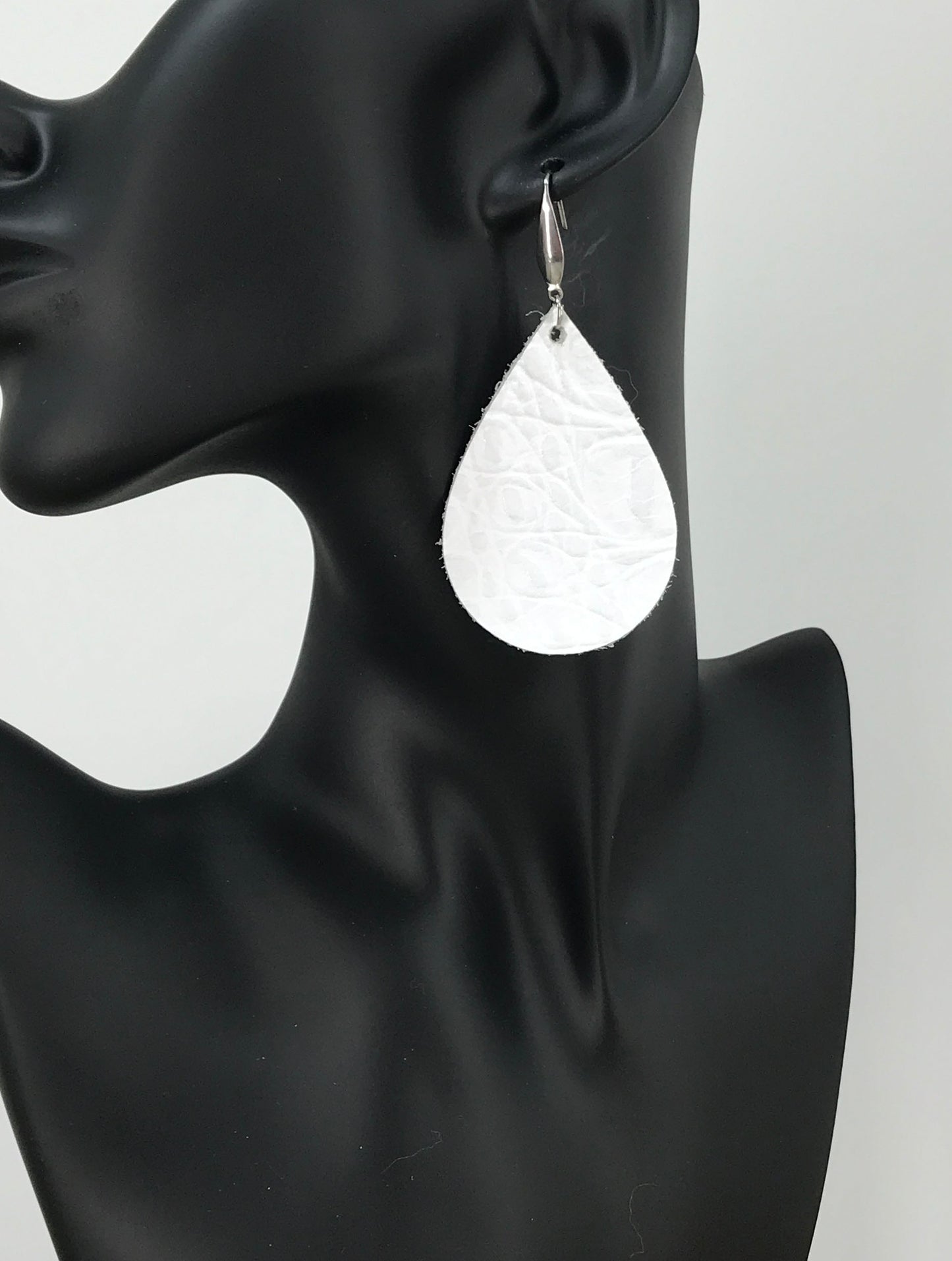 White Embossed Leather Earrings - E19-1345