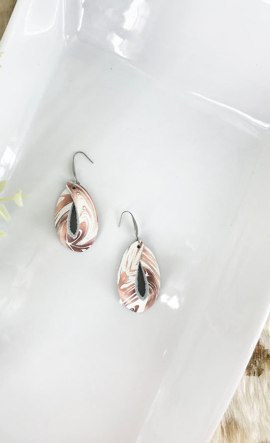 Marbled Root Beer on White Leather Earrings - E19-1576