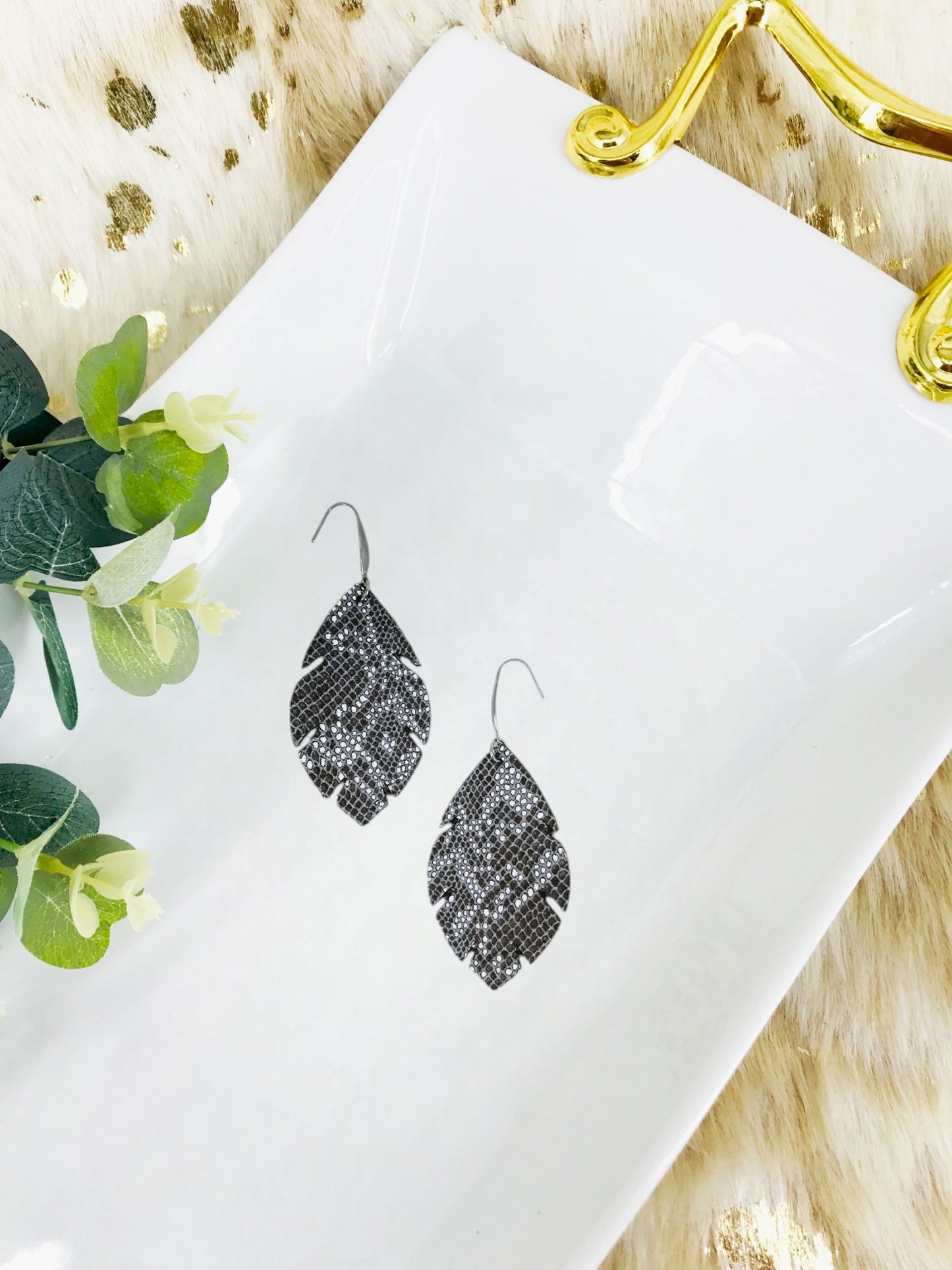 White Frost on Brown Snake Leather Earrings - E19-1674