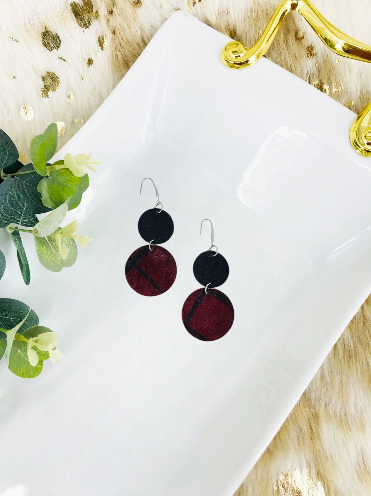 Black and Red Hair On Leather Earrings - E19-1931