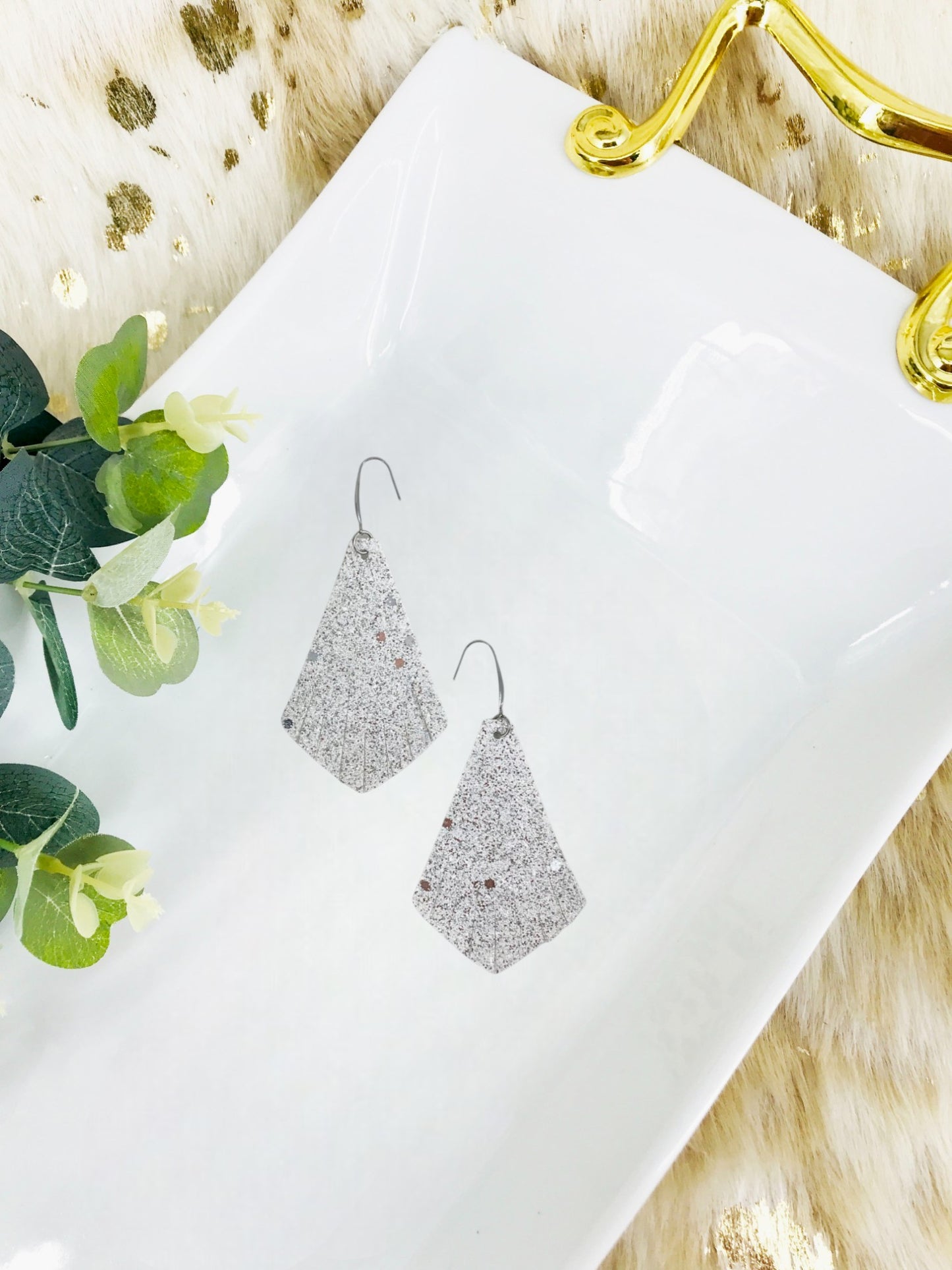White Glitter Earrings - E19-1951