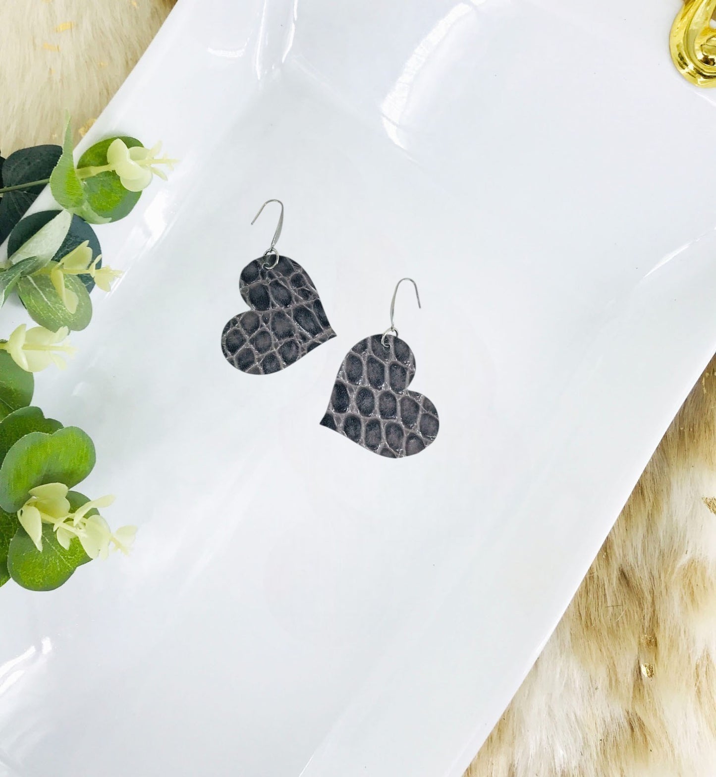 Heart Shaped Genuine Leather Earrings - E19-1978