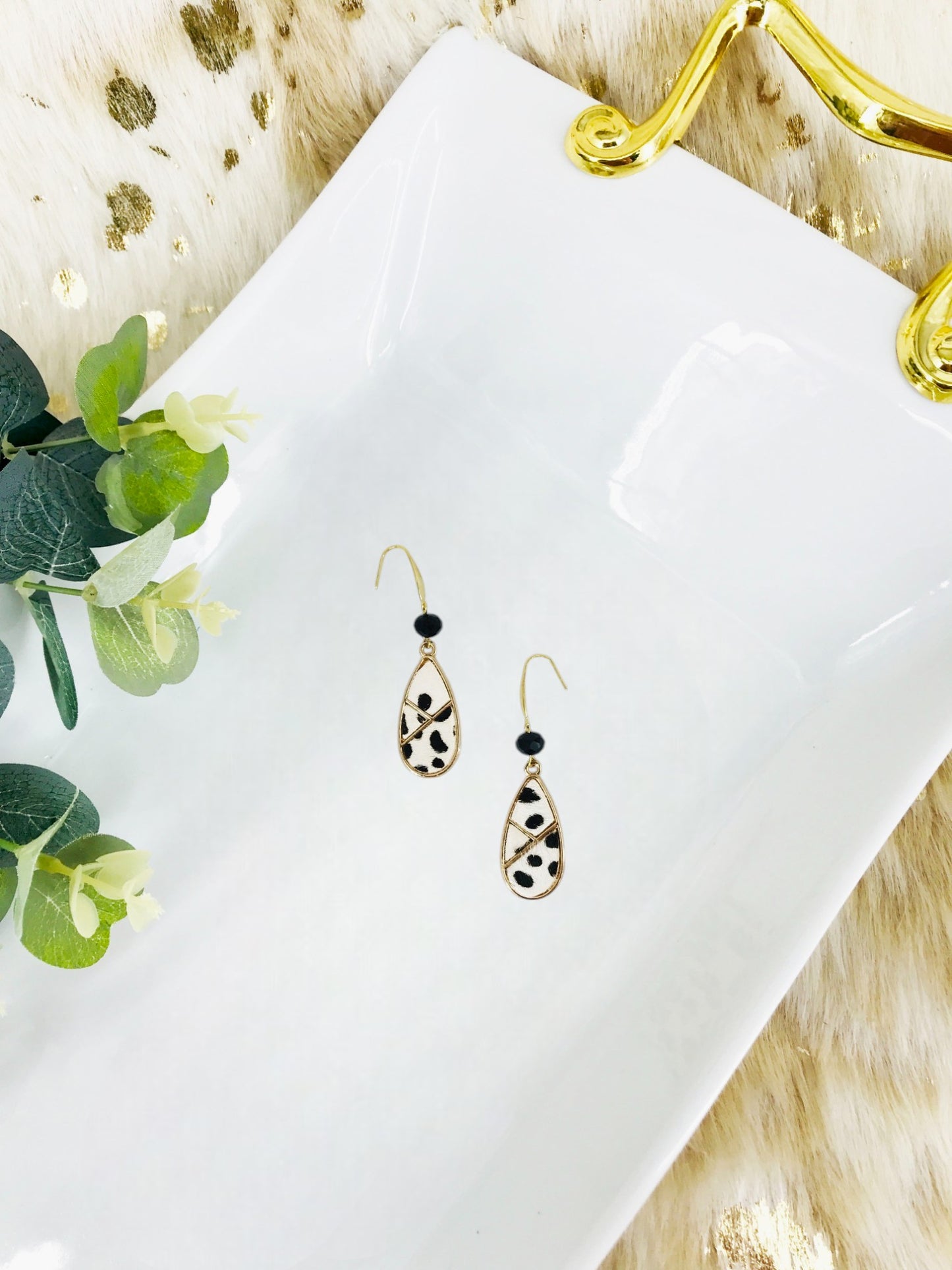 Hair On Spotted Leopard Leather Pendant Earrings - E19-2705