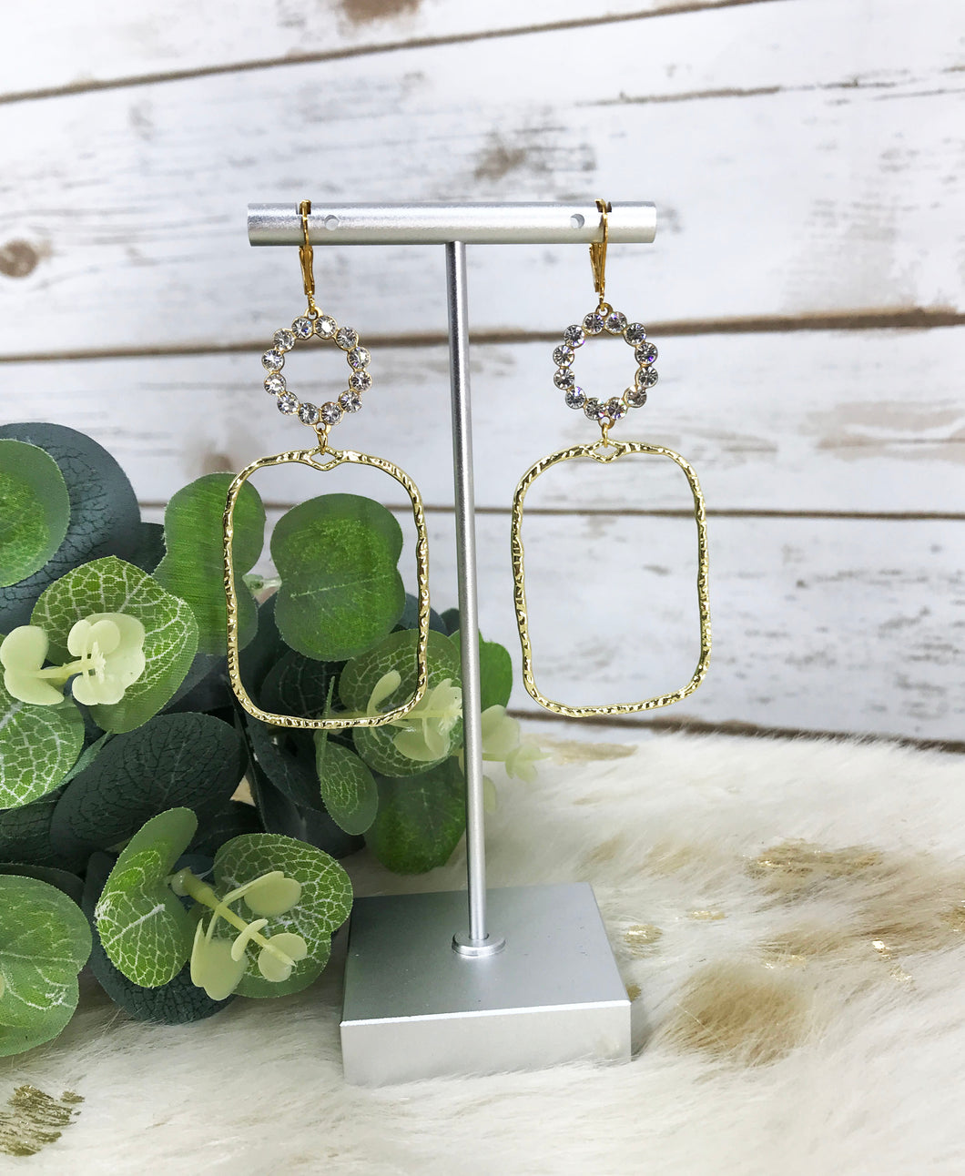 Crystal & Pendant Earrings - E19-4276