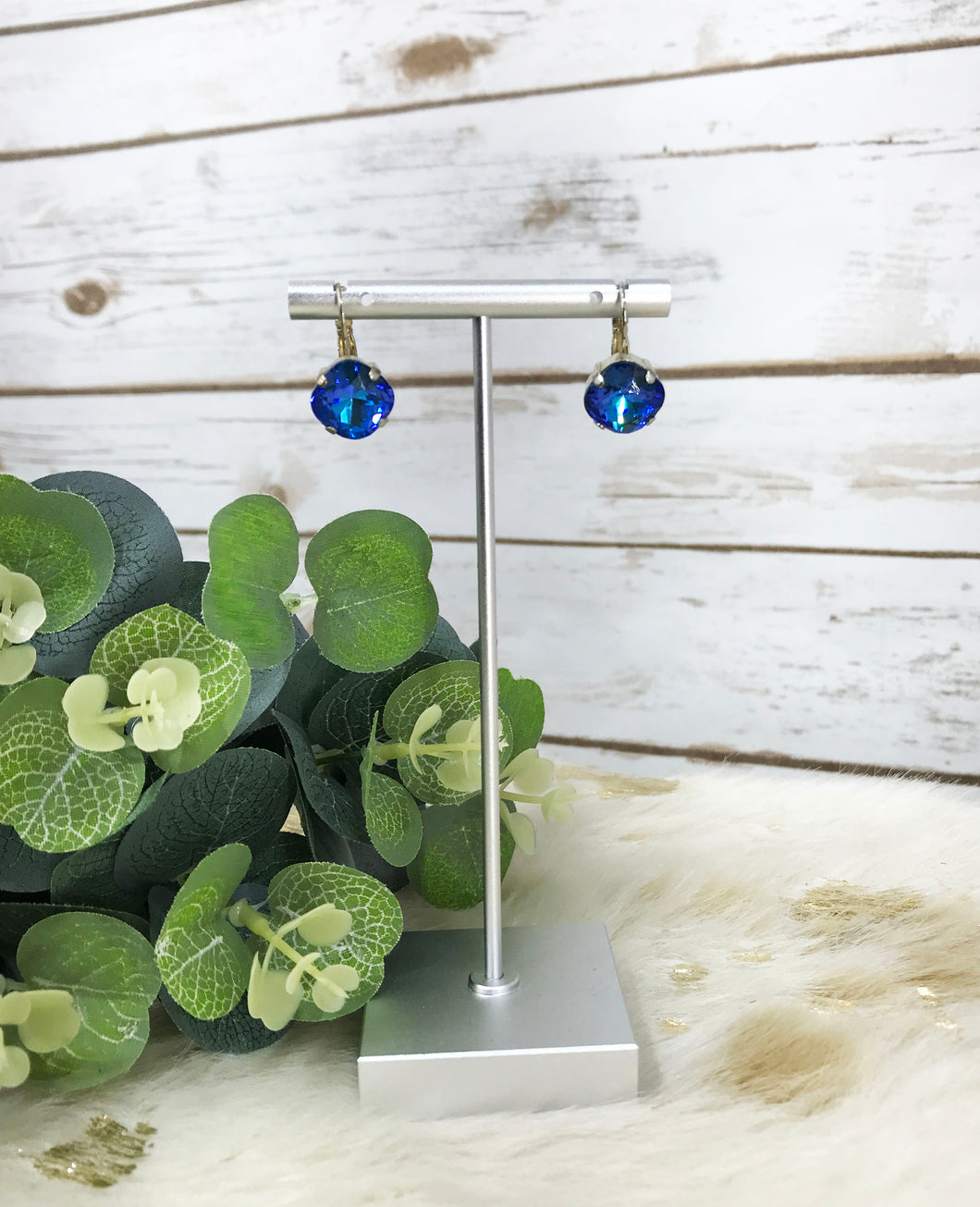 Cushion Cut Crystal Earrings - E19-4301