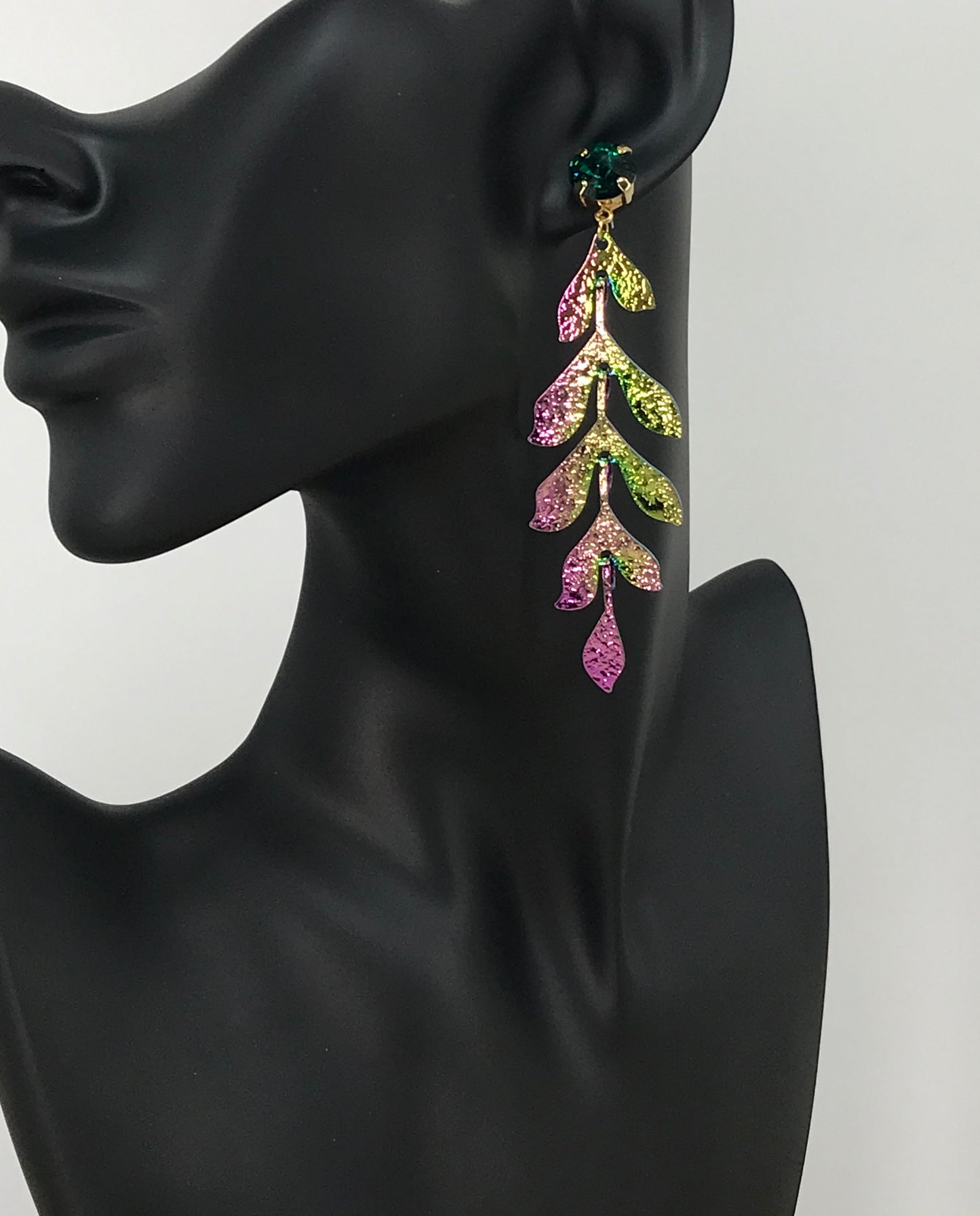 Crystal & Leaf Pendant Earrings - E19-4327